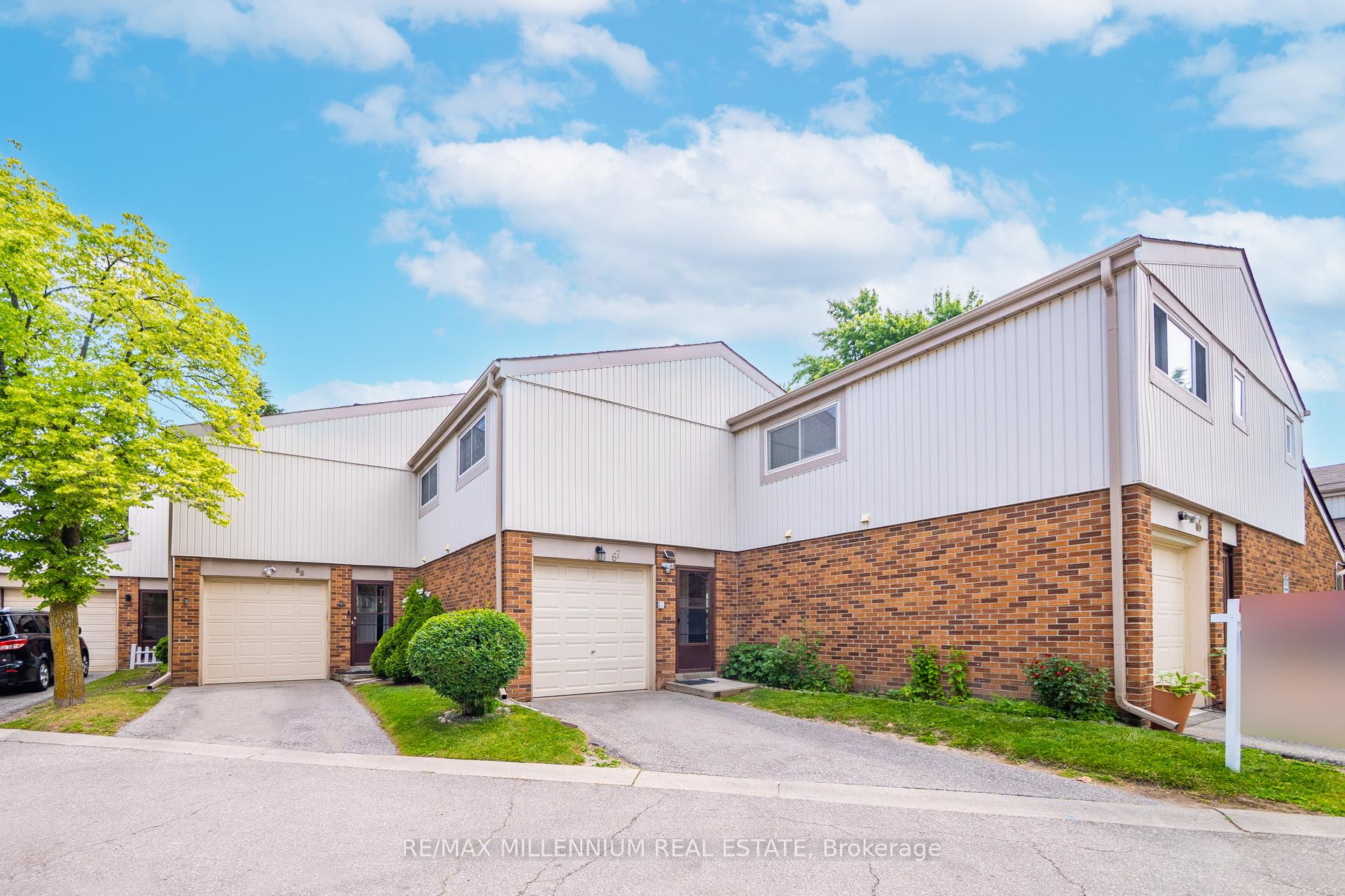 4 Bedrooms Condo at 3339 Council Ring, Mississauga For sale