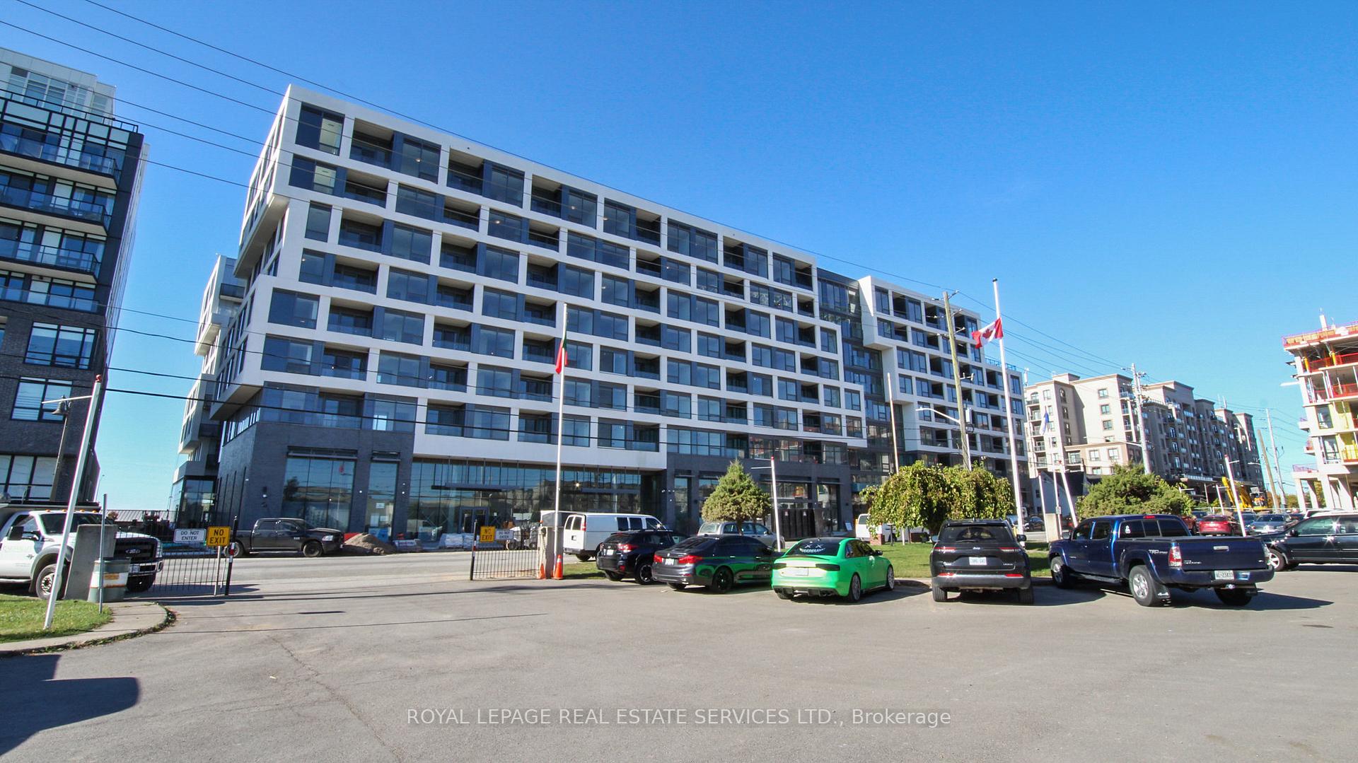 2 Bedrooms Condo at 2450 Old Bronte, Oakville For sale