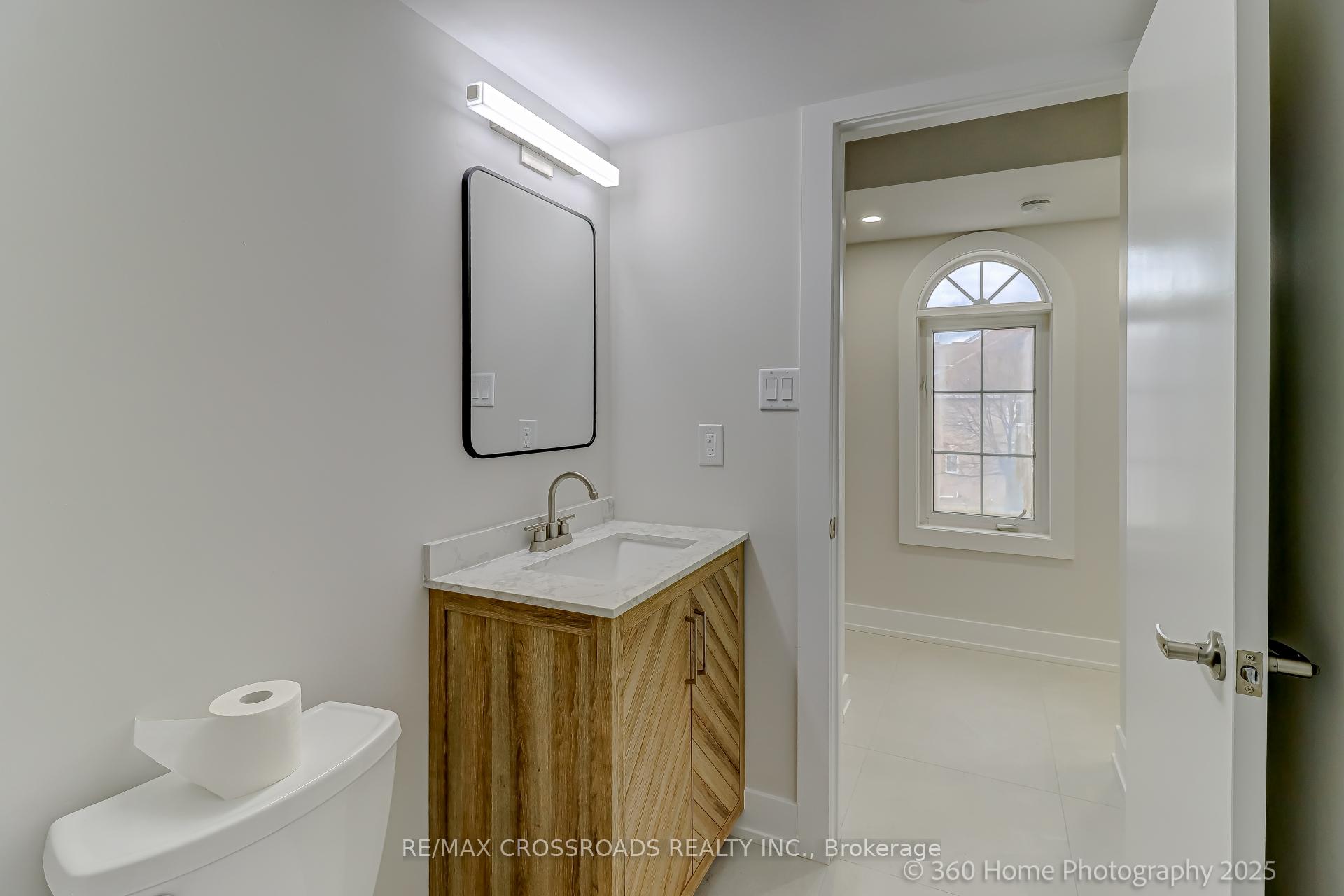 3 Bedrooms Condo at 70 Sidney Belsey,  Toronto For sale