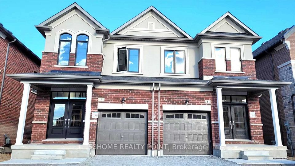 7 Hinkson Street, Whitby, ON L1N 9Y8