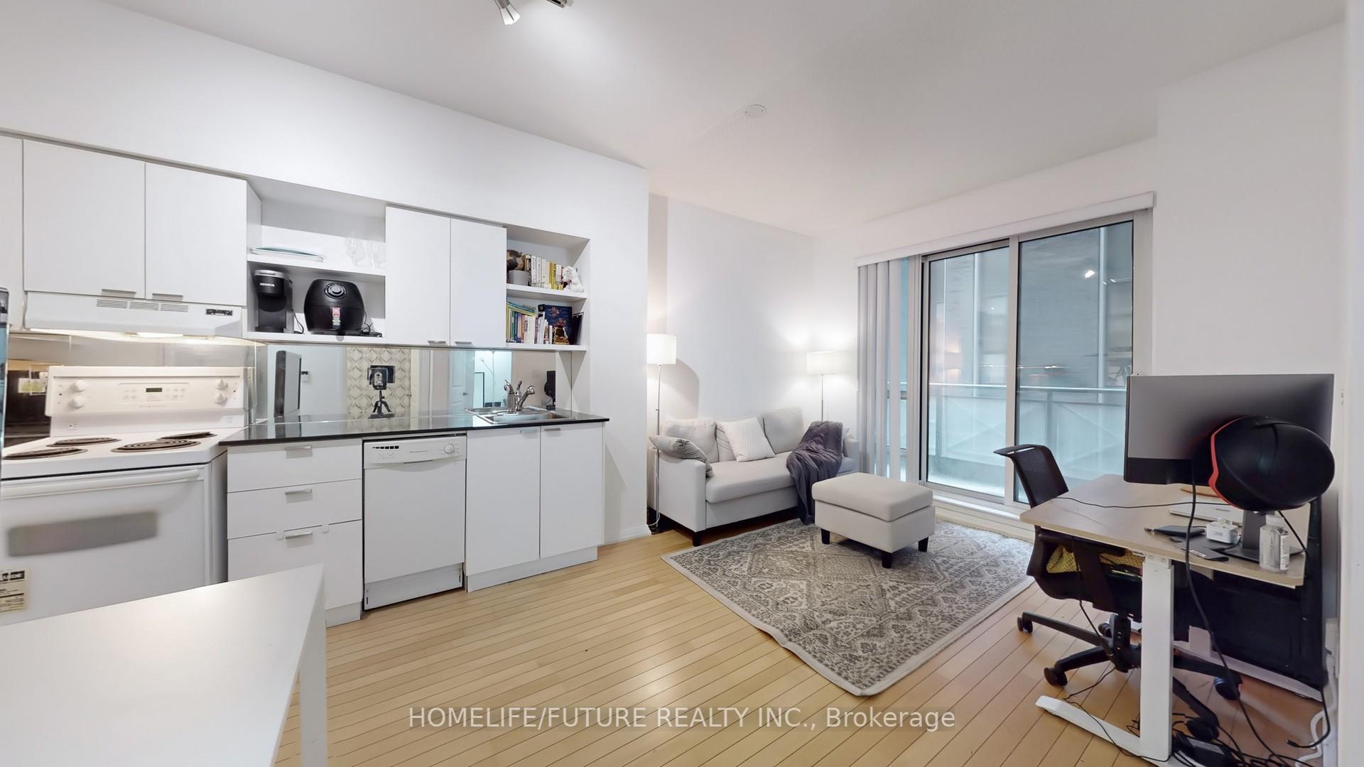 1 Bedroom Condo at 35 Hayden, Toronto For sale
