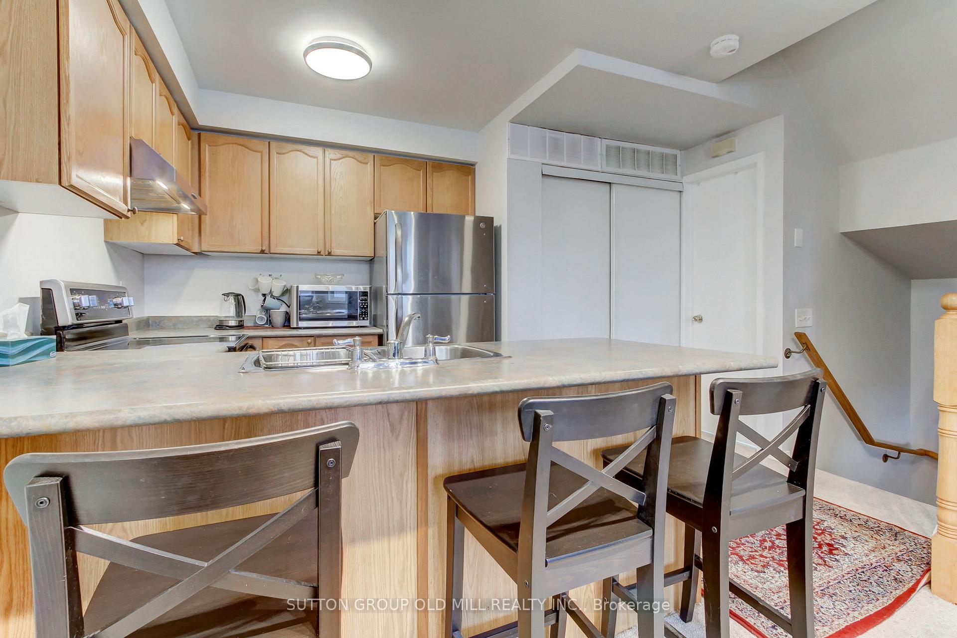 3 Bedrooms Condo at 760 Lawrence,  Toronto For sale