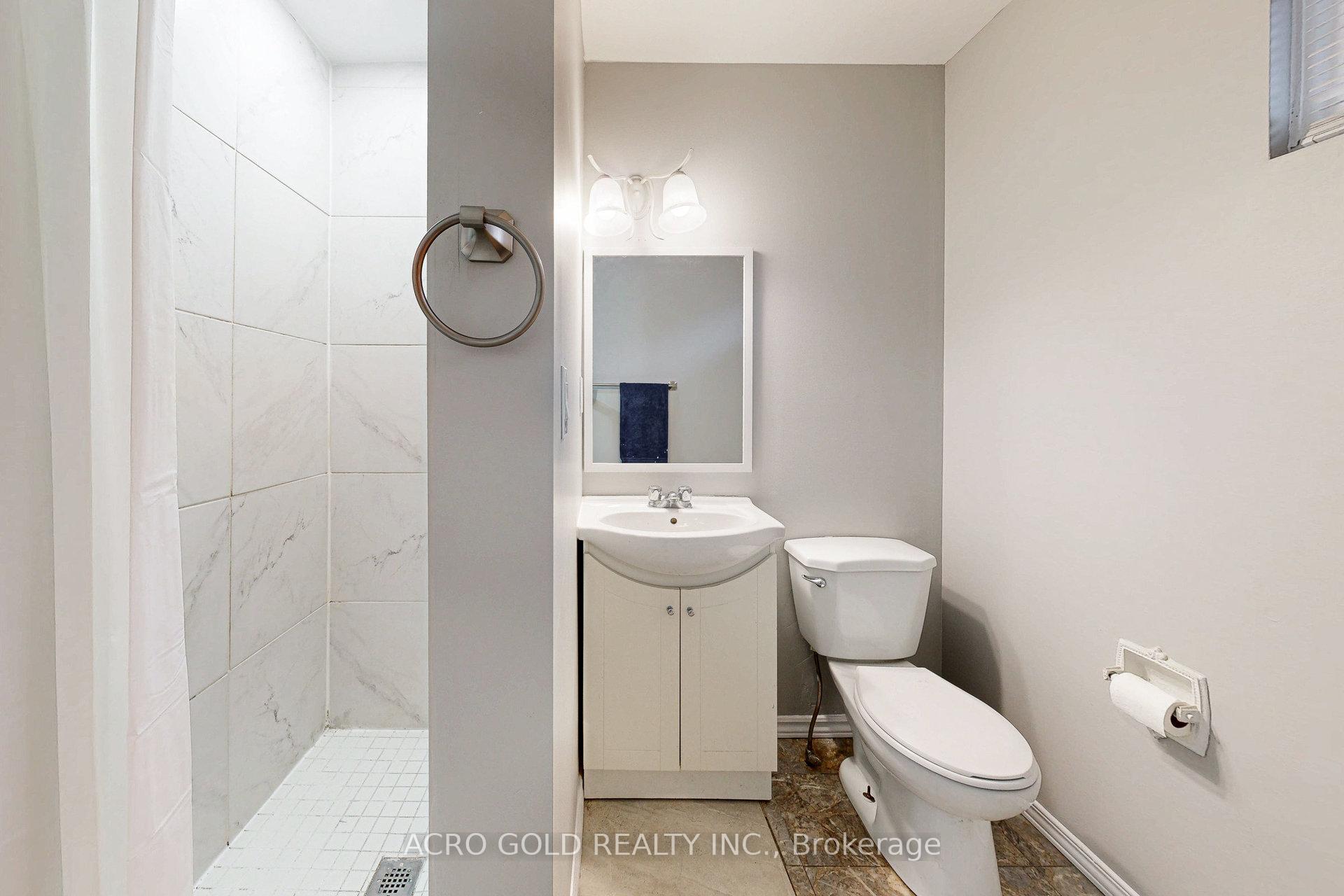 4 Bedrooms Condo at 441 Military,  Toronto For sale