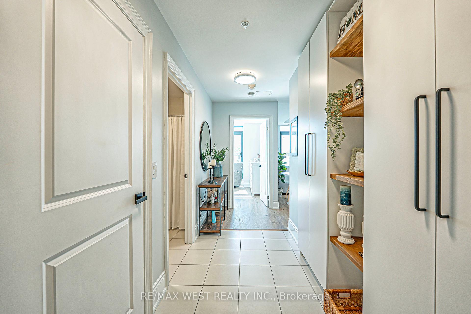 2 Bedrooms Condo at 2522 Keele, Toronto For sale