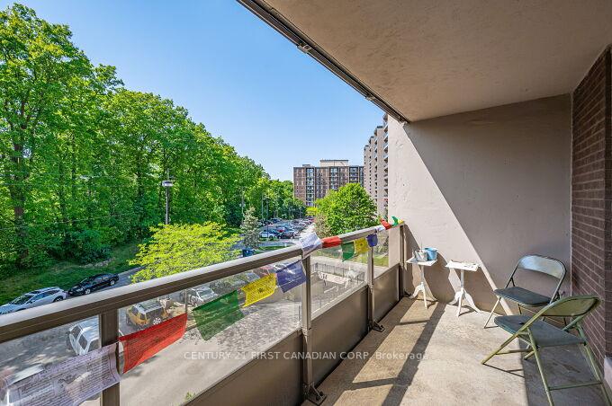 2 Bedrooms Condo at 1964 Main,  Hamilton For sale