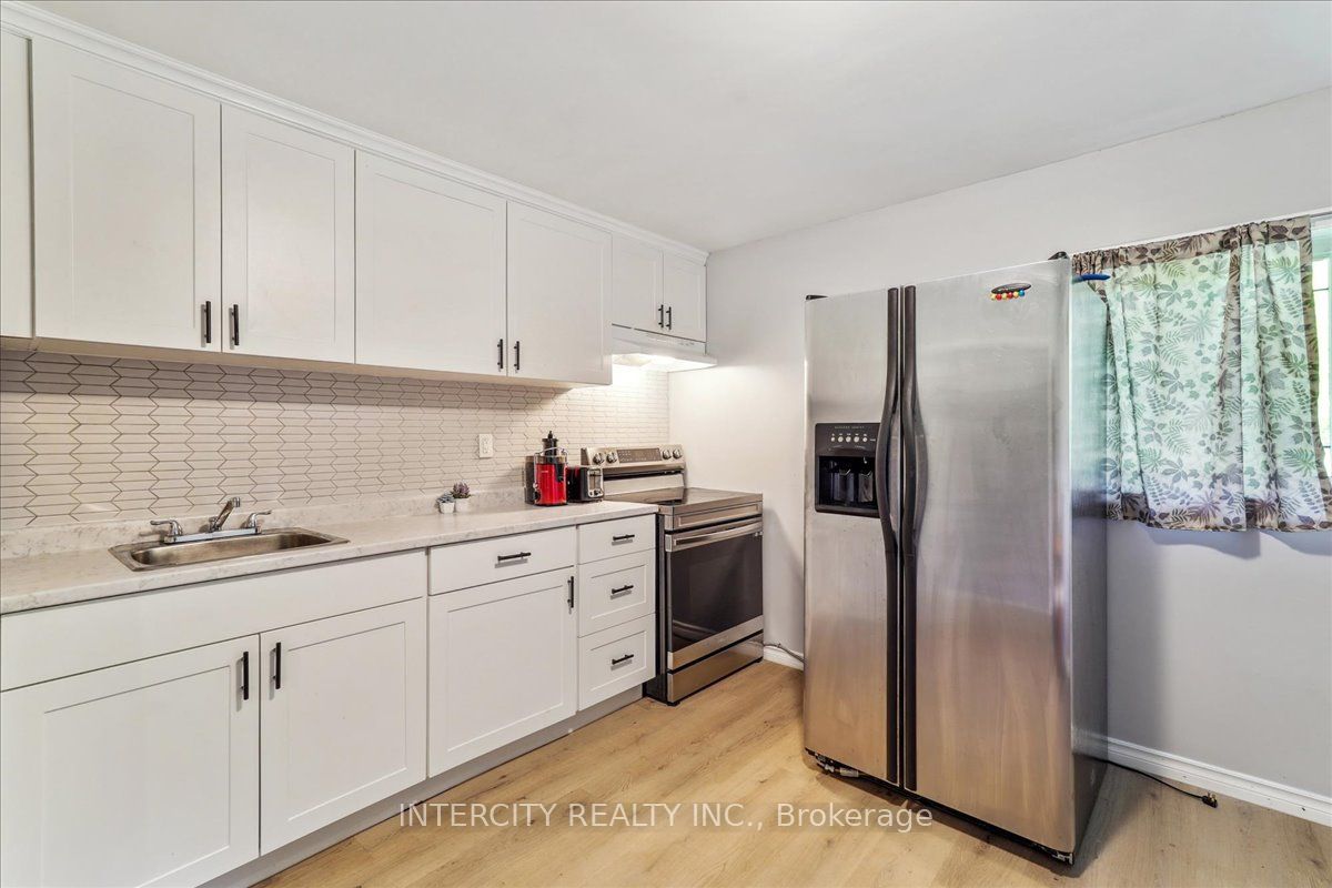 3505 Cochrane Street