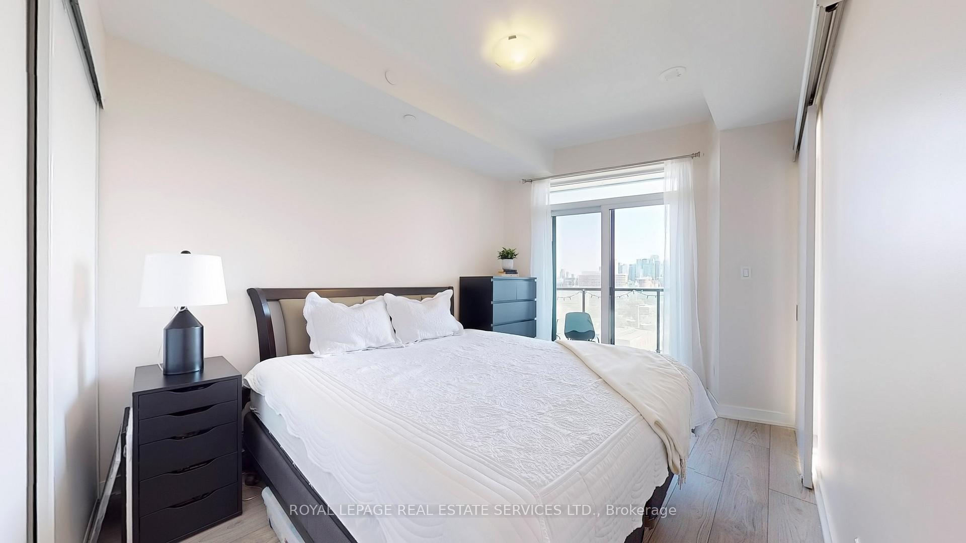 1 Bedroom Condo at 30 Ordnance, Toronto For sale