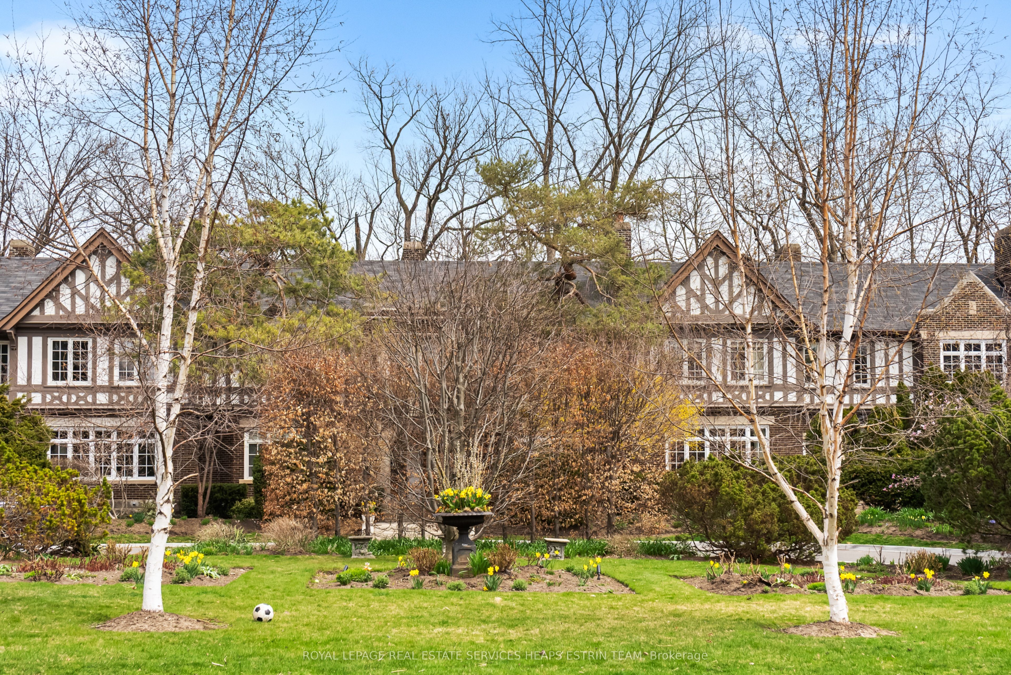 85 Douglas Crescent, Toronto, ON M4W 2G3