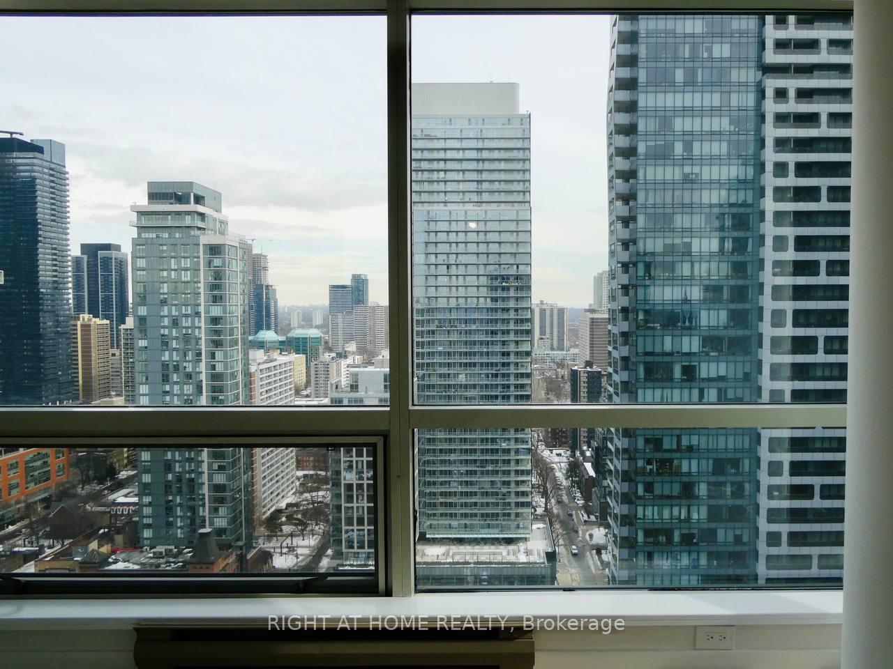 2 Bedrooms Condo at 1001 Bay, Toronto For sale