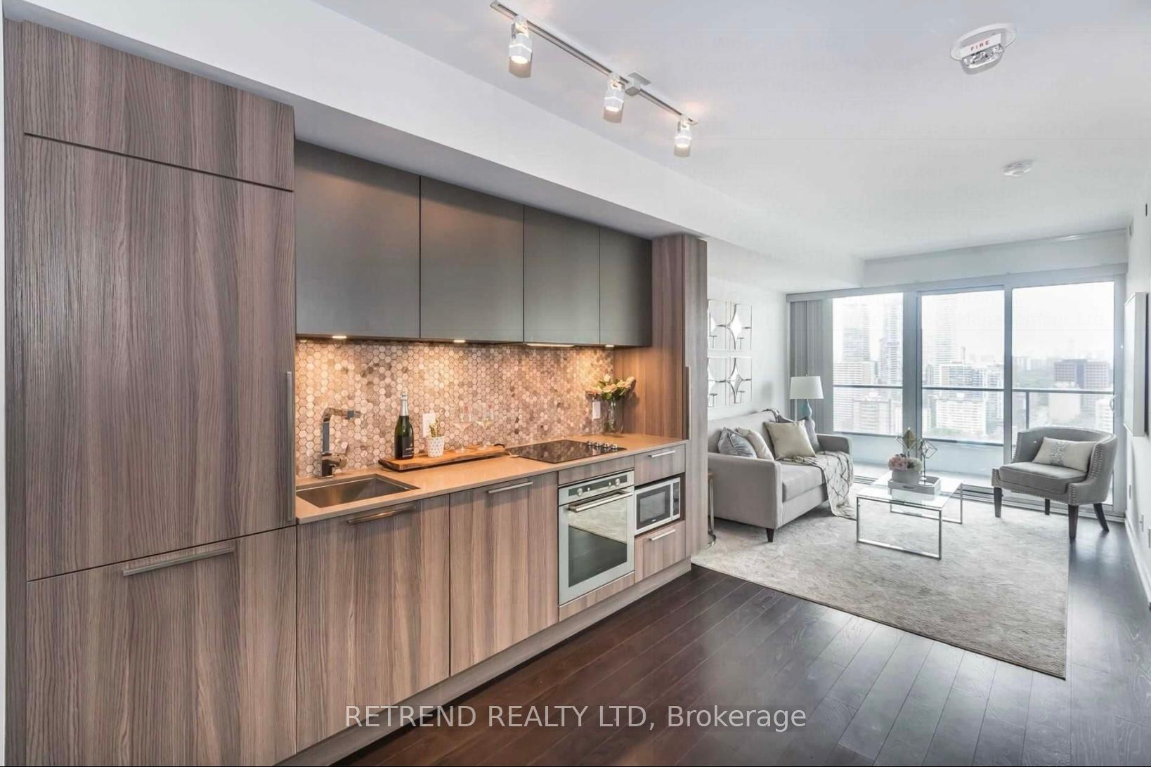 2 Bedrooms Condo at 85 Wood, Toronto For sale