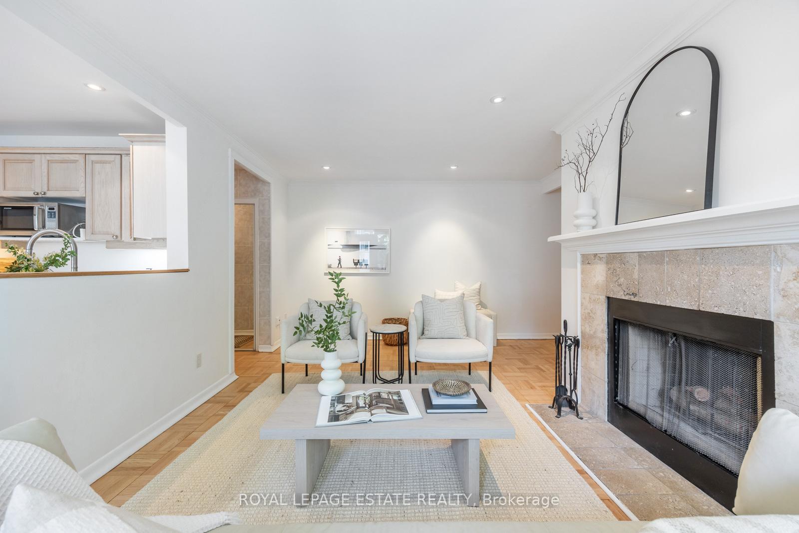 2 Bedrooms Co-op at 21 Benlamond, Toronto For sale