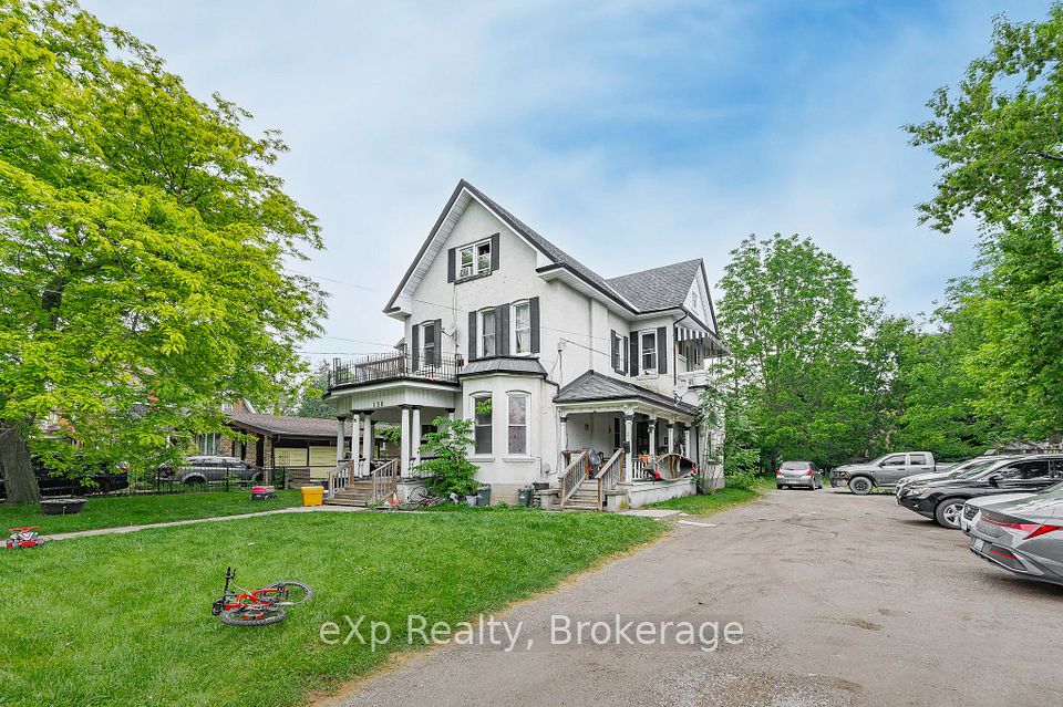 138 Chatham