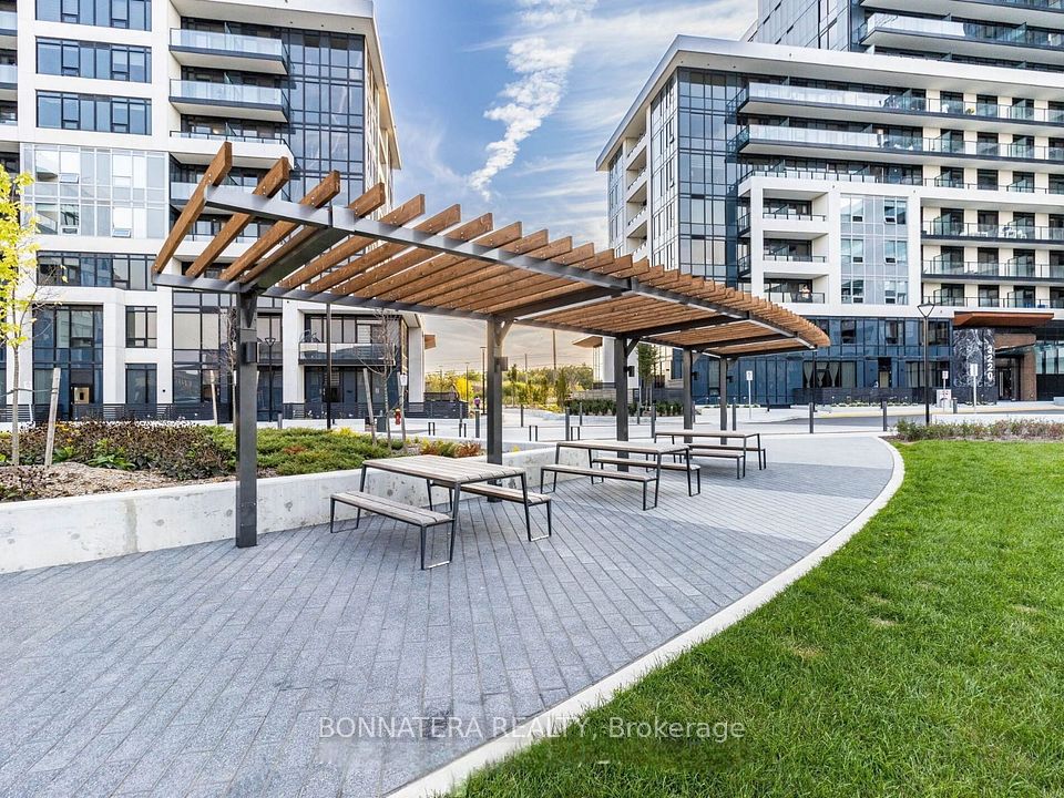 #627 - 3200 WILLIAM COLTSON Avenue, Oakville, ON L6H 7C2