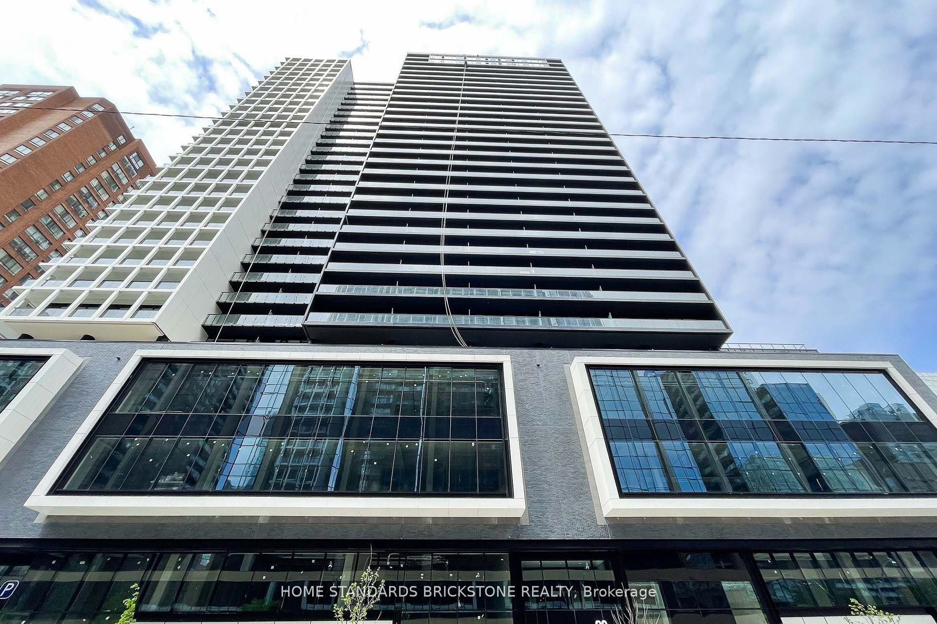 3 Bedrooms Condo at 20 Edward, Toronto For sale