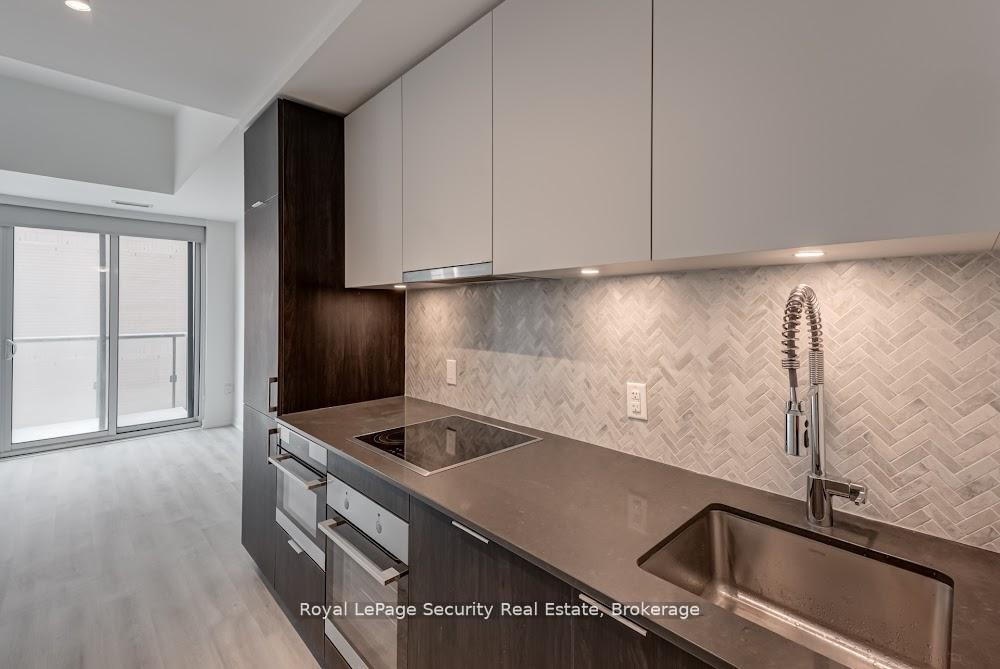 1 Bedroom Condo at 158 Front, Toronto For sale