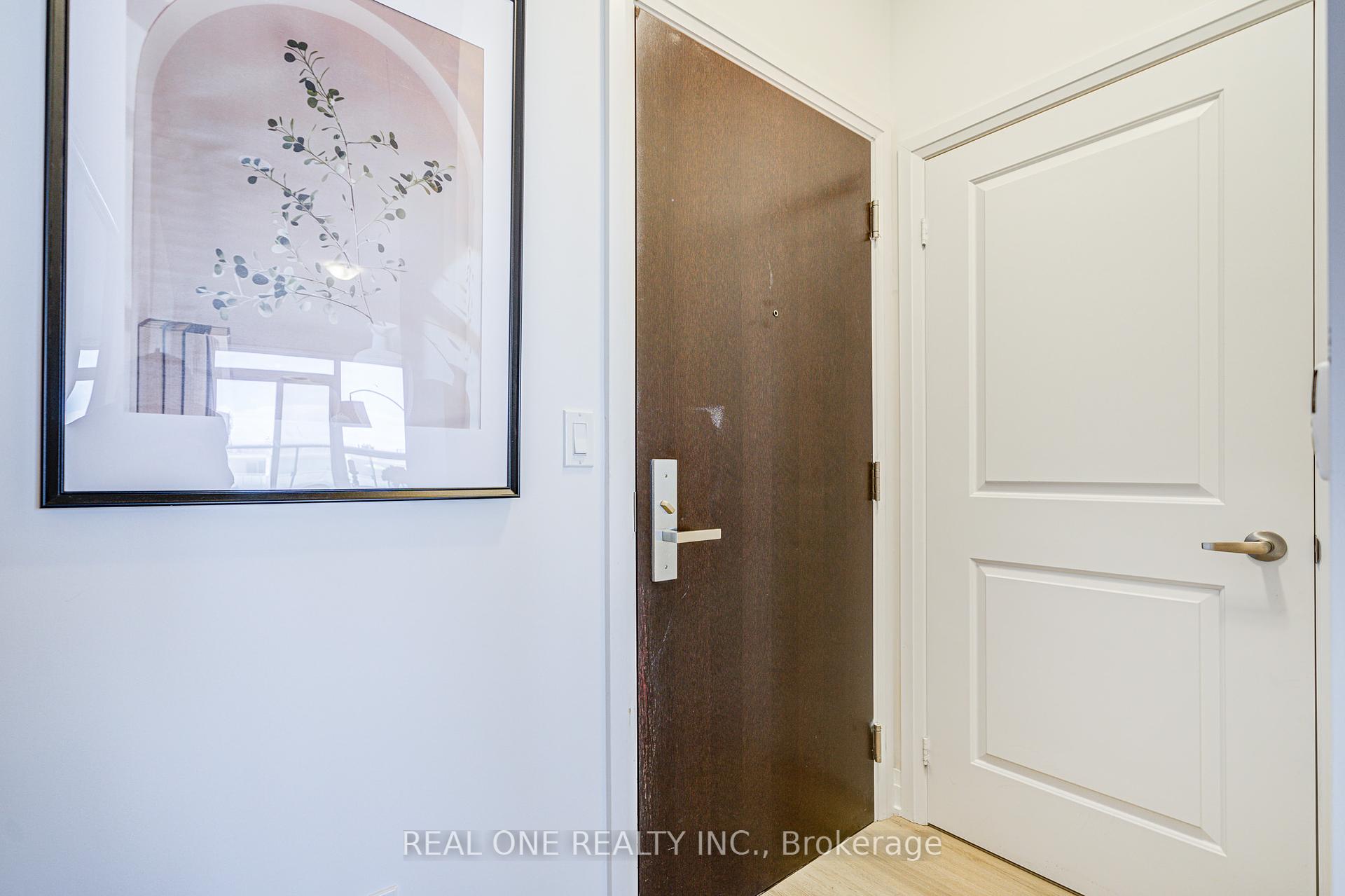 1 Bedroom Condo at 55 SPEERS, Oakville For sale
