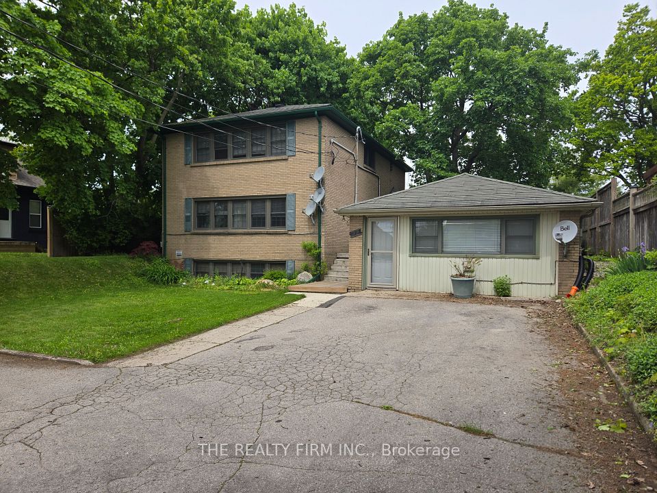7076 Longwoods