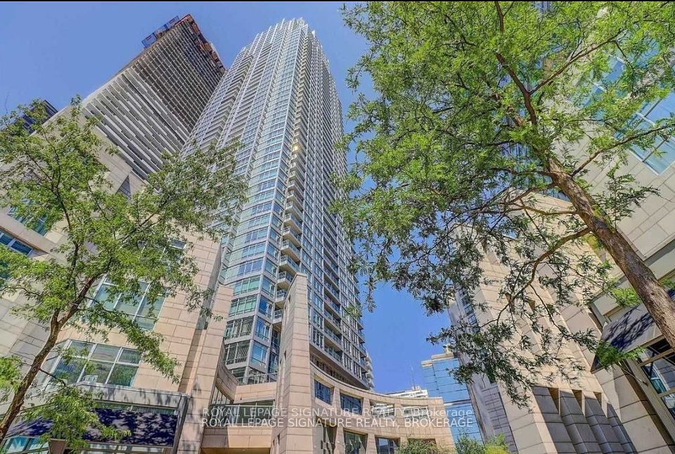 2191 Yonge