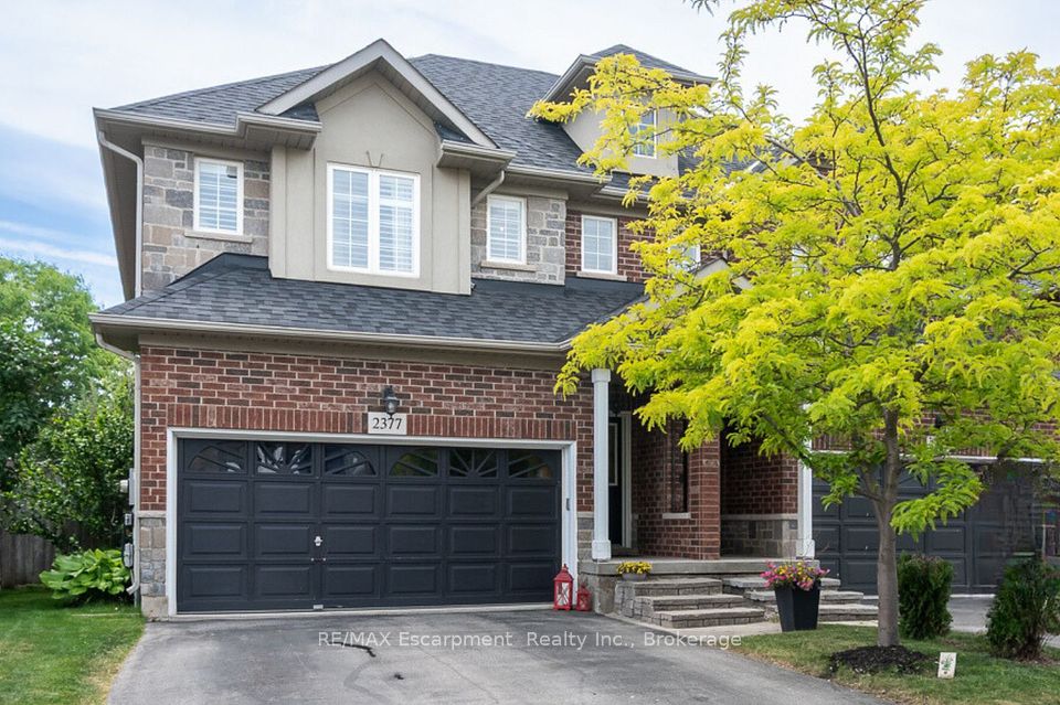 2377 Stone Glen