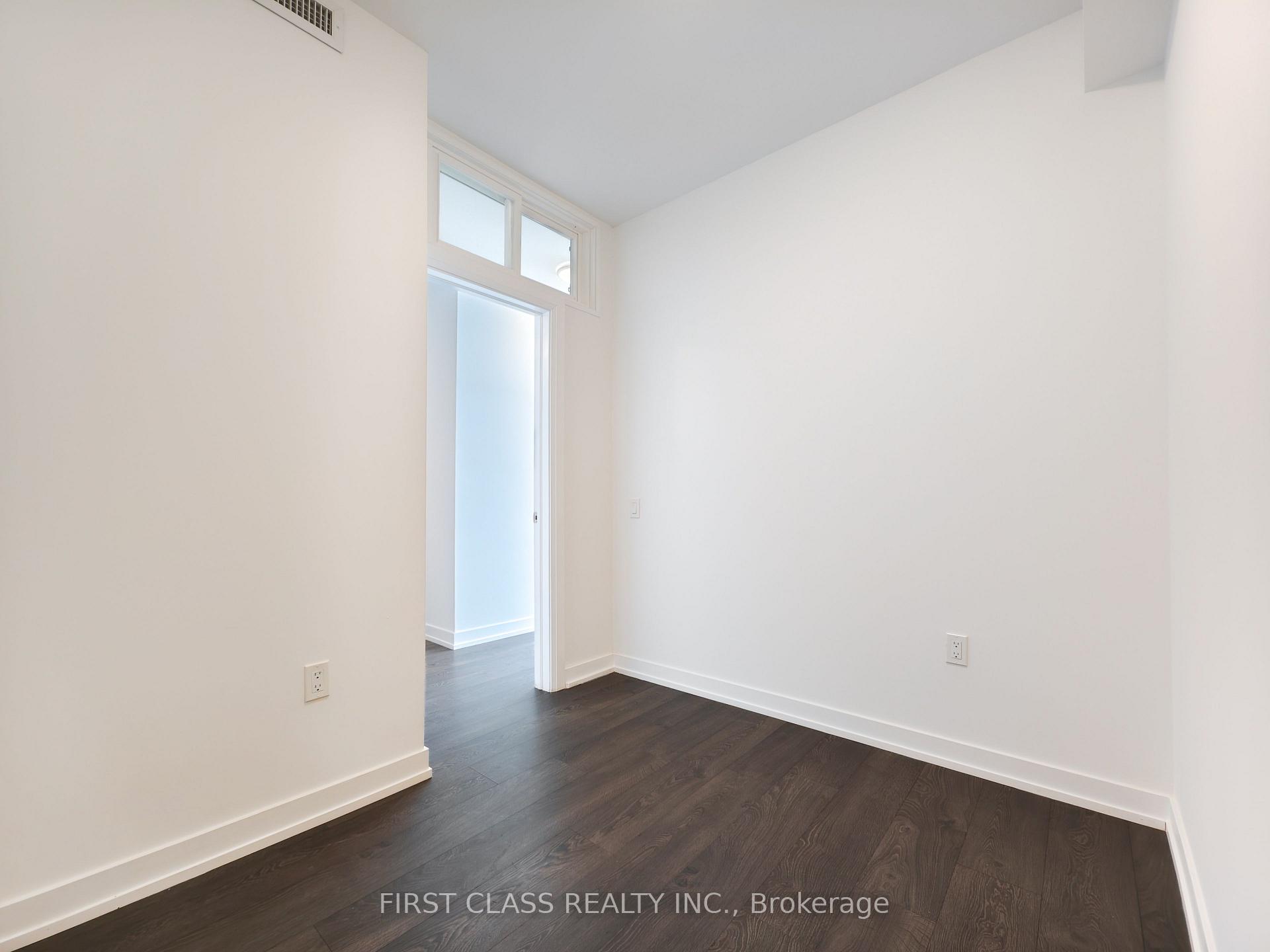 2 Bedrooms Condo at 8 Olympic Garden, Toronto For sale