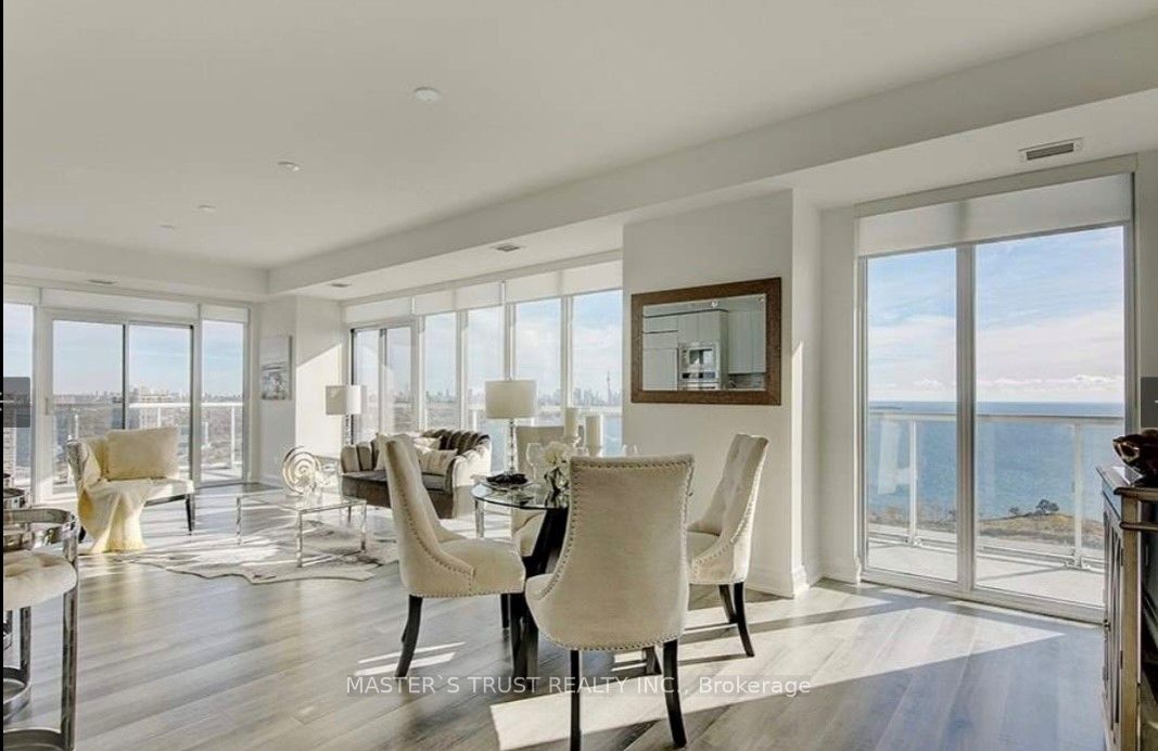56 Annie Craig Drive, #4101