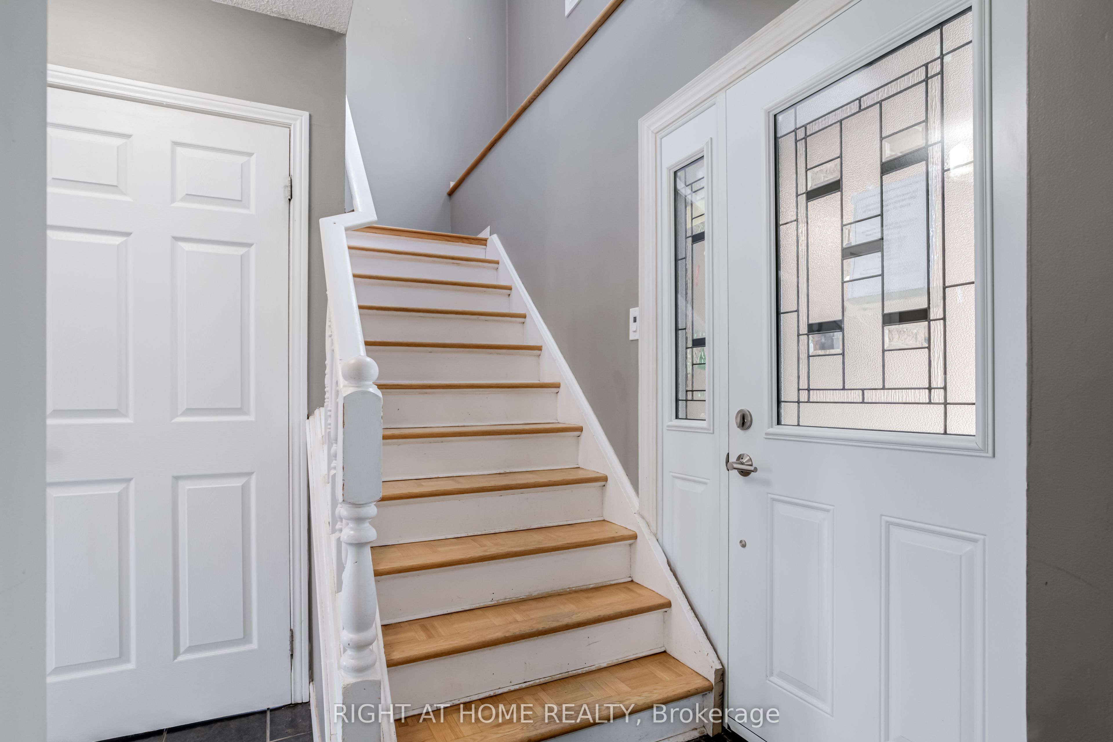 57 Foxridge Drive, Cambridge, ON N3C 3L8