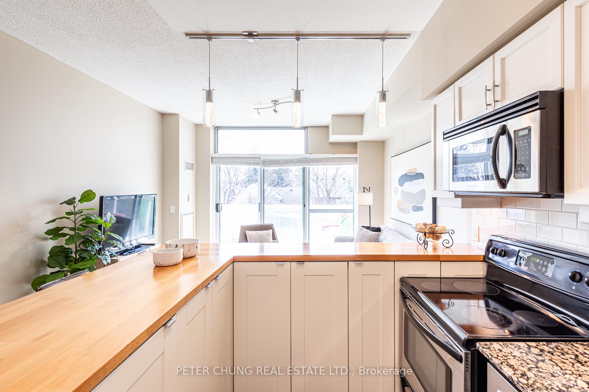 2 Bedrooms Condo at 601 Kingston,  Toronto For sale
