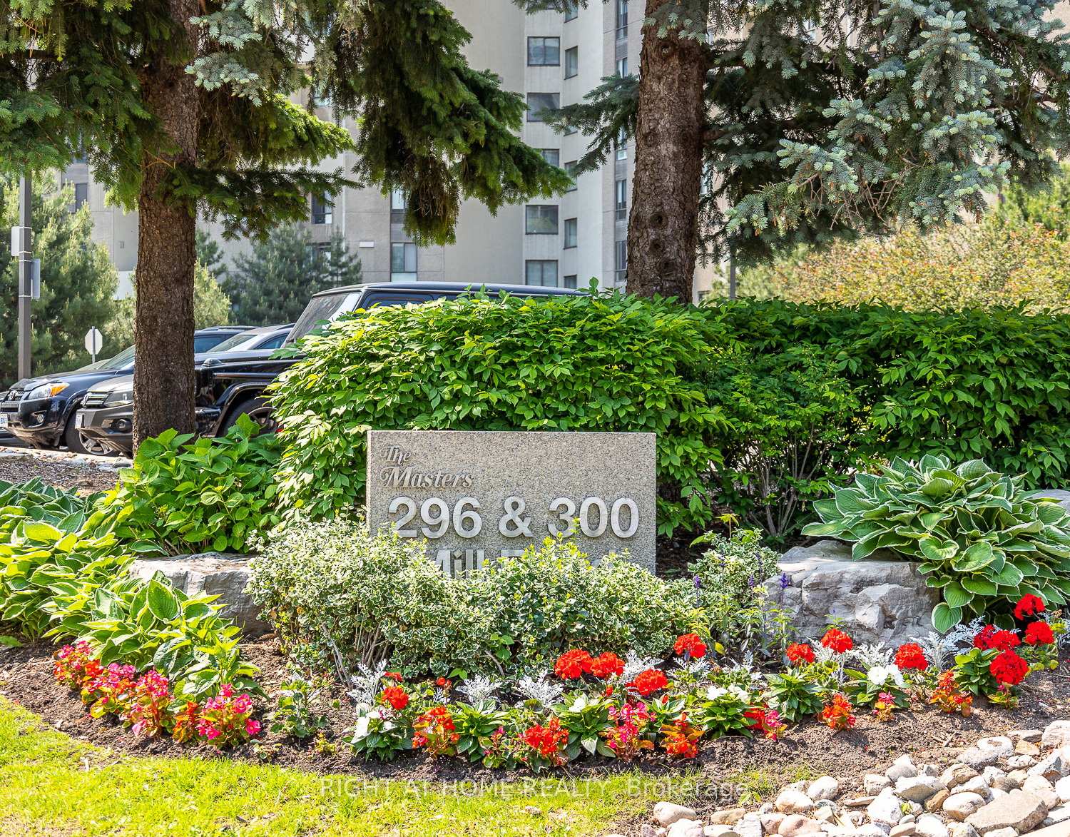 2 Bedrooms Condo at 296 Mill, Toronto For sale