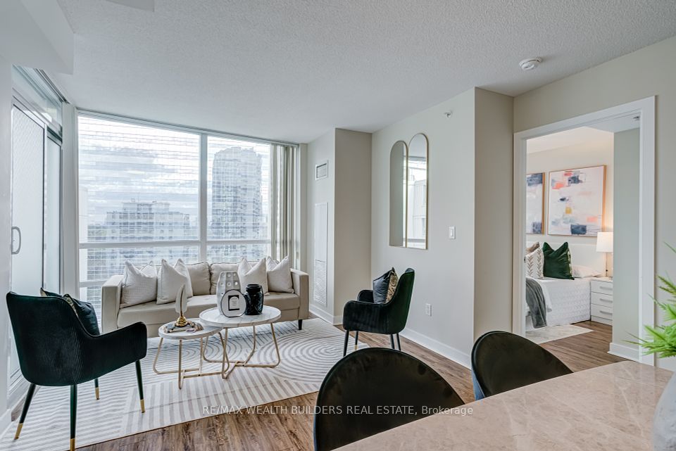 5740 Yonge