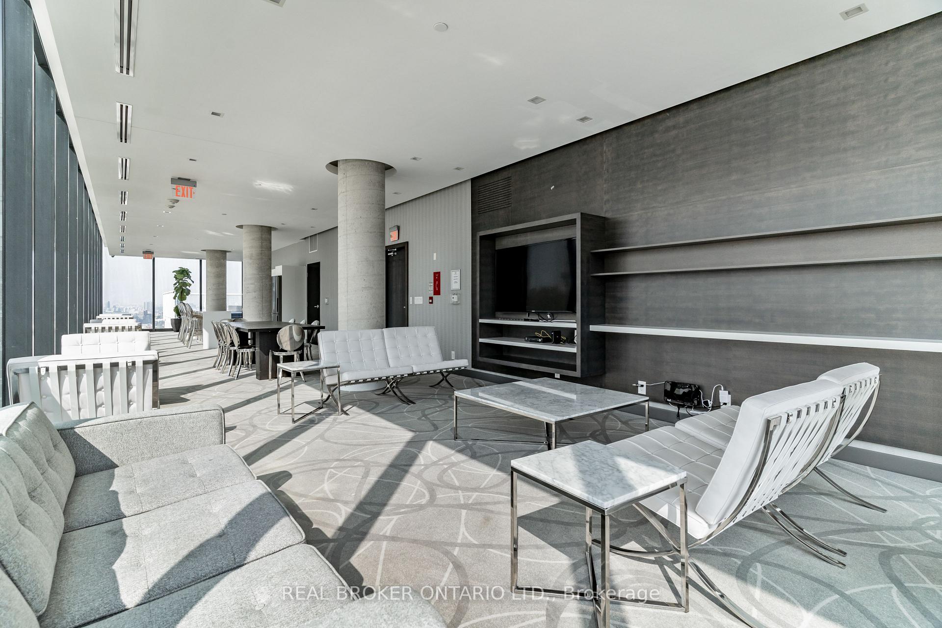 1 Bedroom Condo at 11 Charlotte,  Toronto For sale