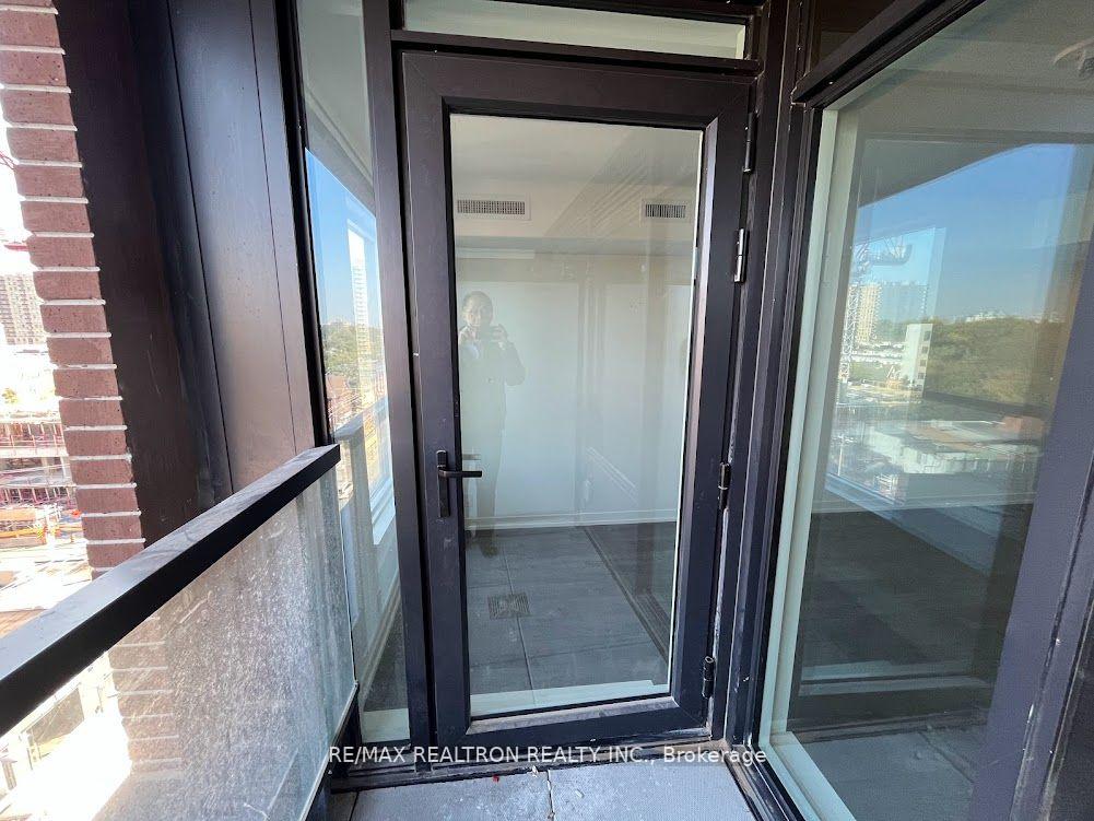 1 Bedroom Condo at 270 Dufferin, Toronto For sale
