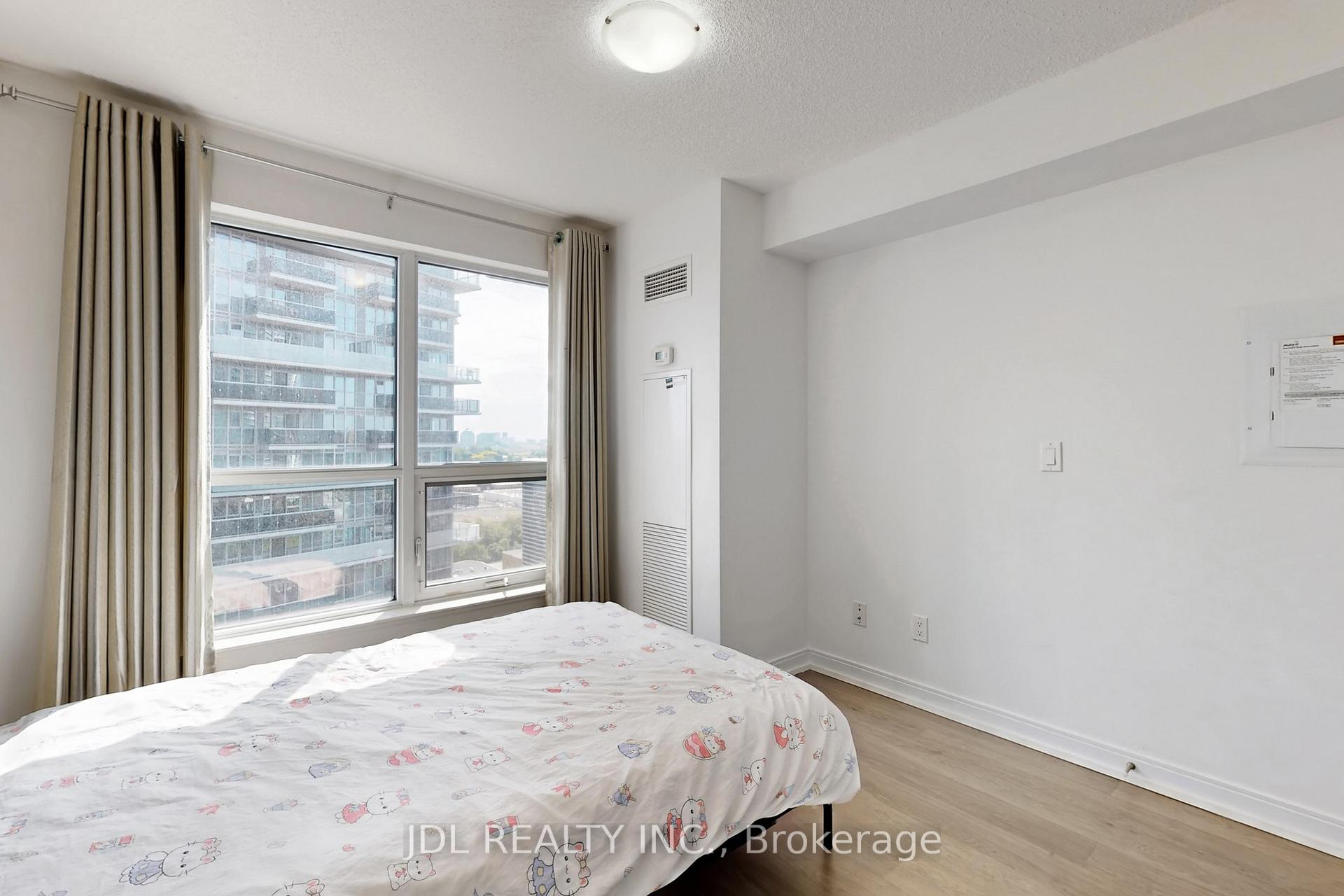 2 Bedrooms Condo at 255 Village Green, Toronto For sale