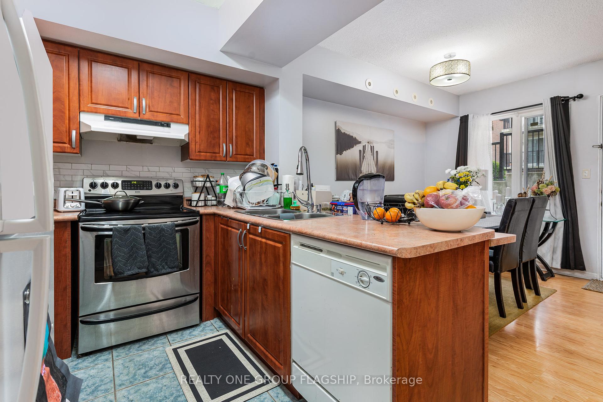 3 Bedrooms Condo at 3045 Finch, Toronto For sale
