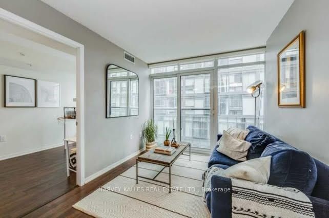 36 Lisgar Street 1706W