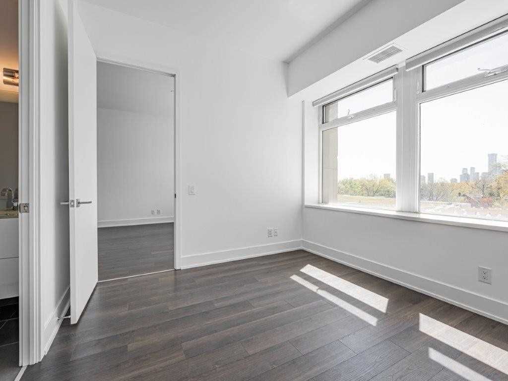 111 St Clair Avenue W 419