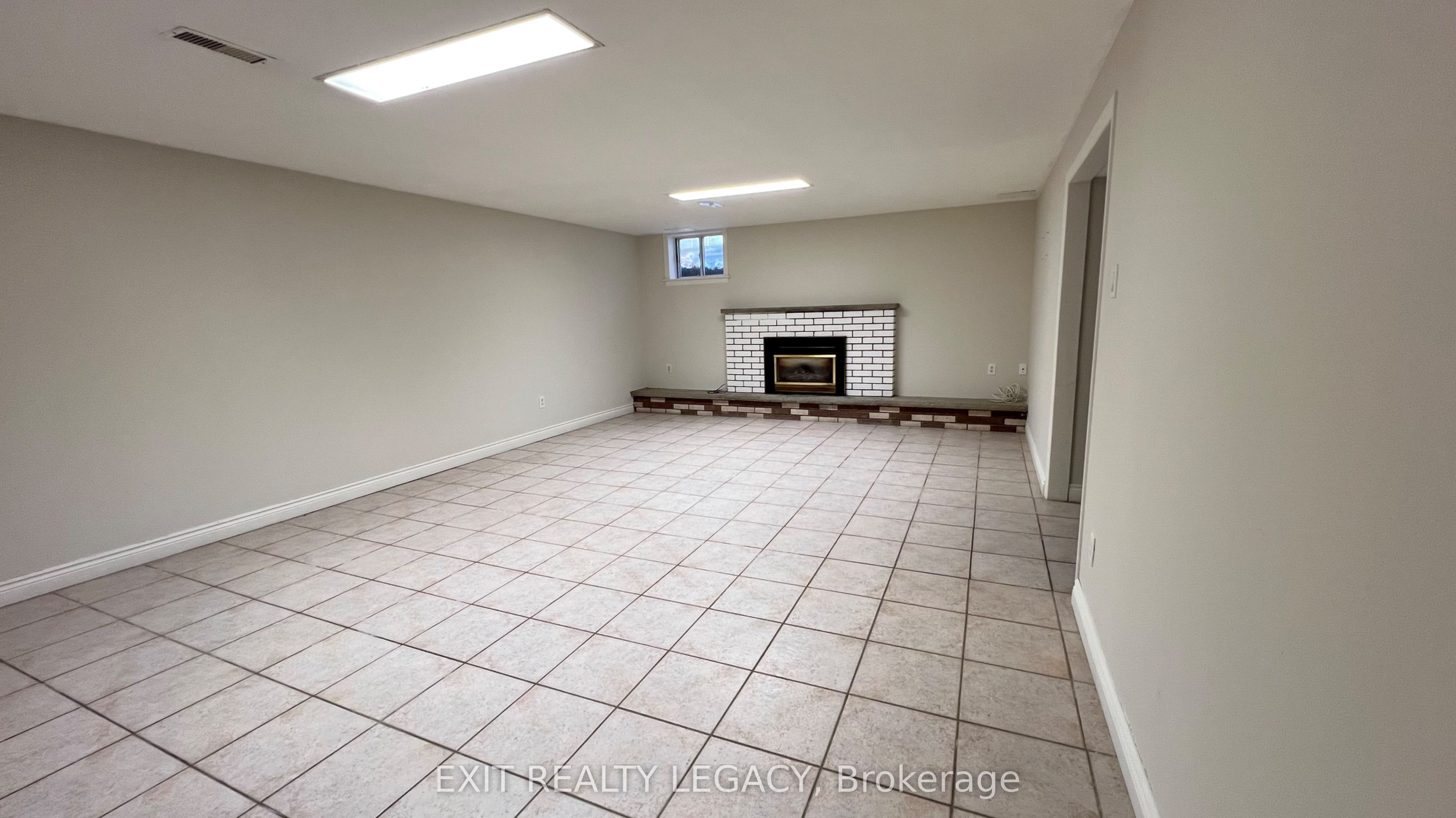 89 Bond Crescent
