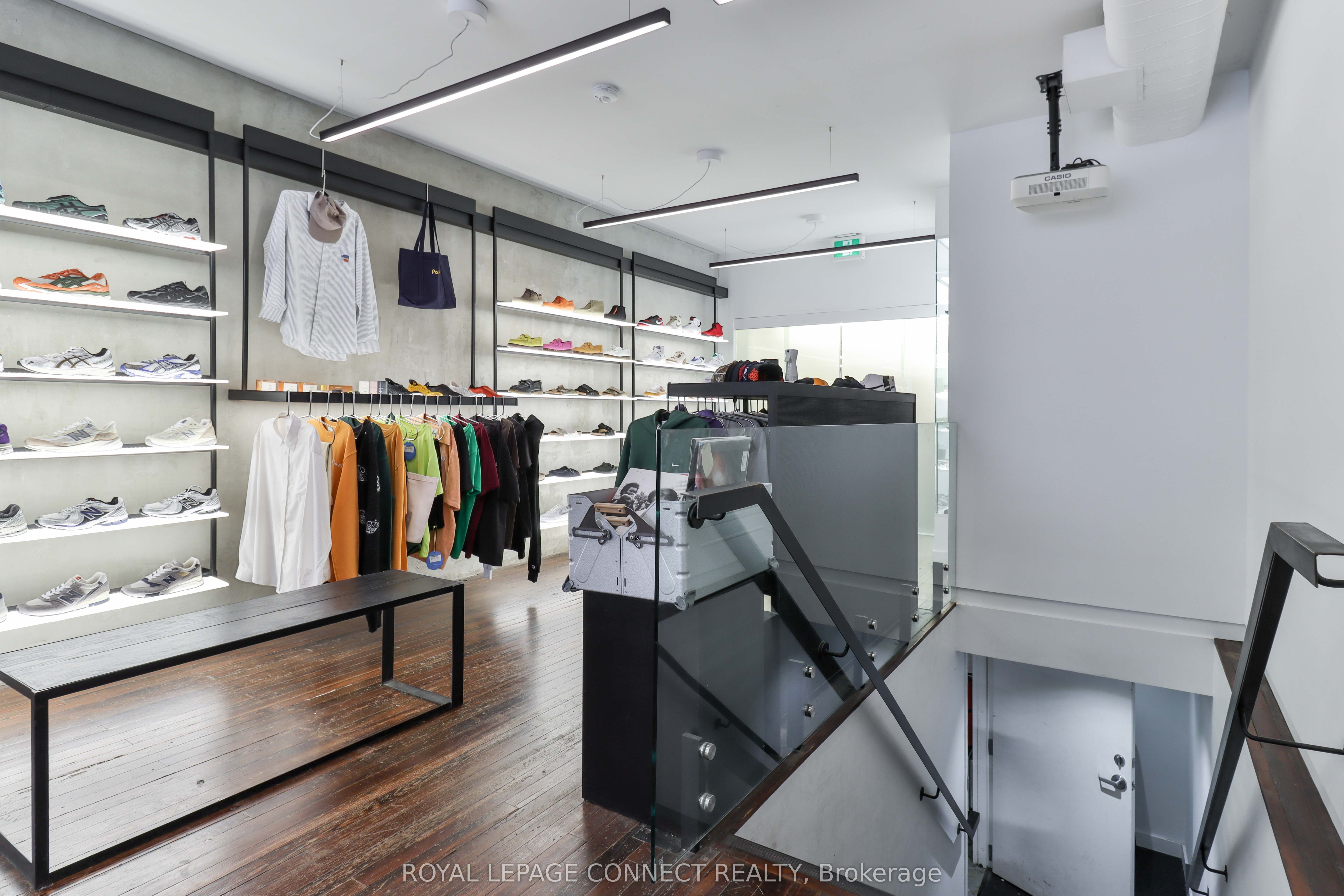 406 Roncesvalles Avenue, #Main