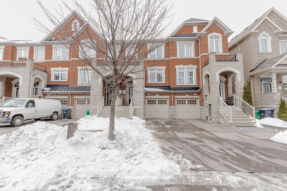72 Rockman Crescent