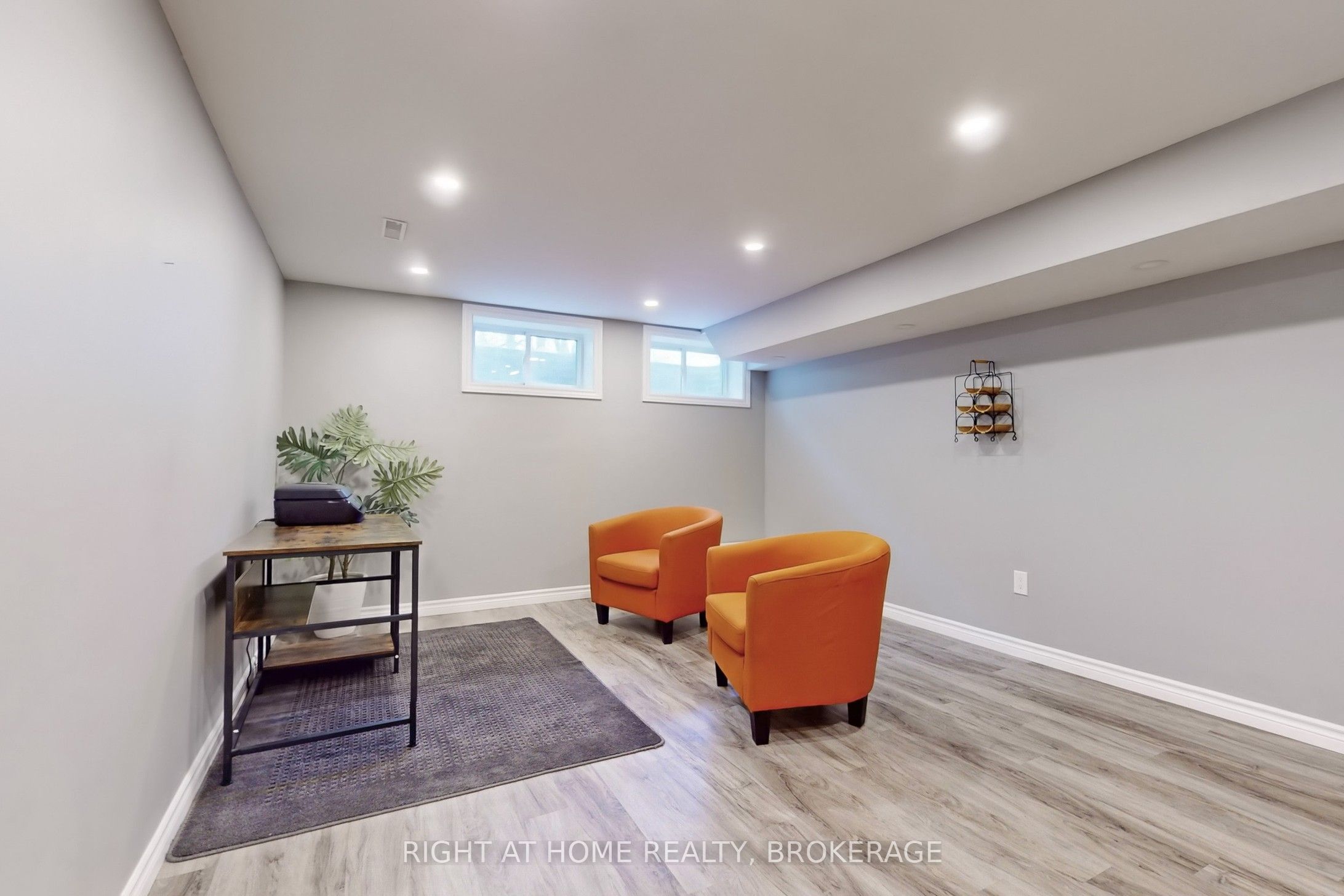2373 maryvale Court E