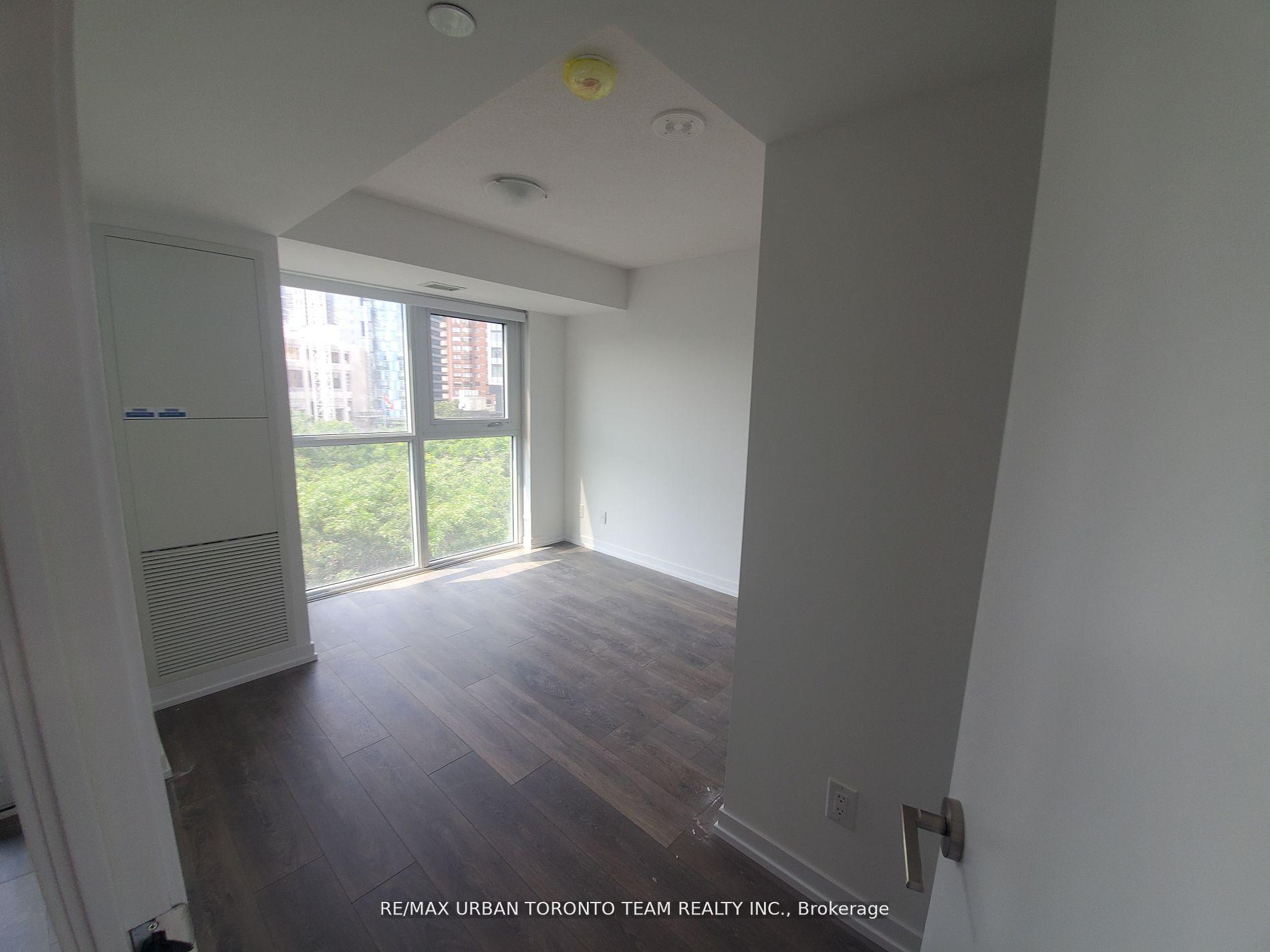 2 Bedrooms Condo at 219 Dundas,  Toronto For sale