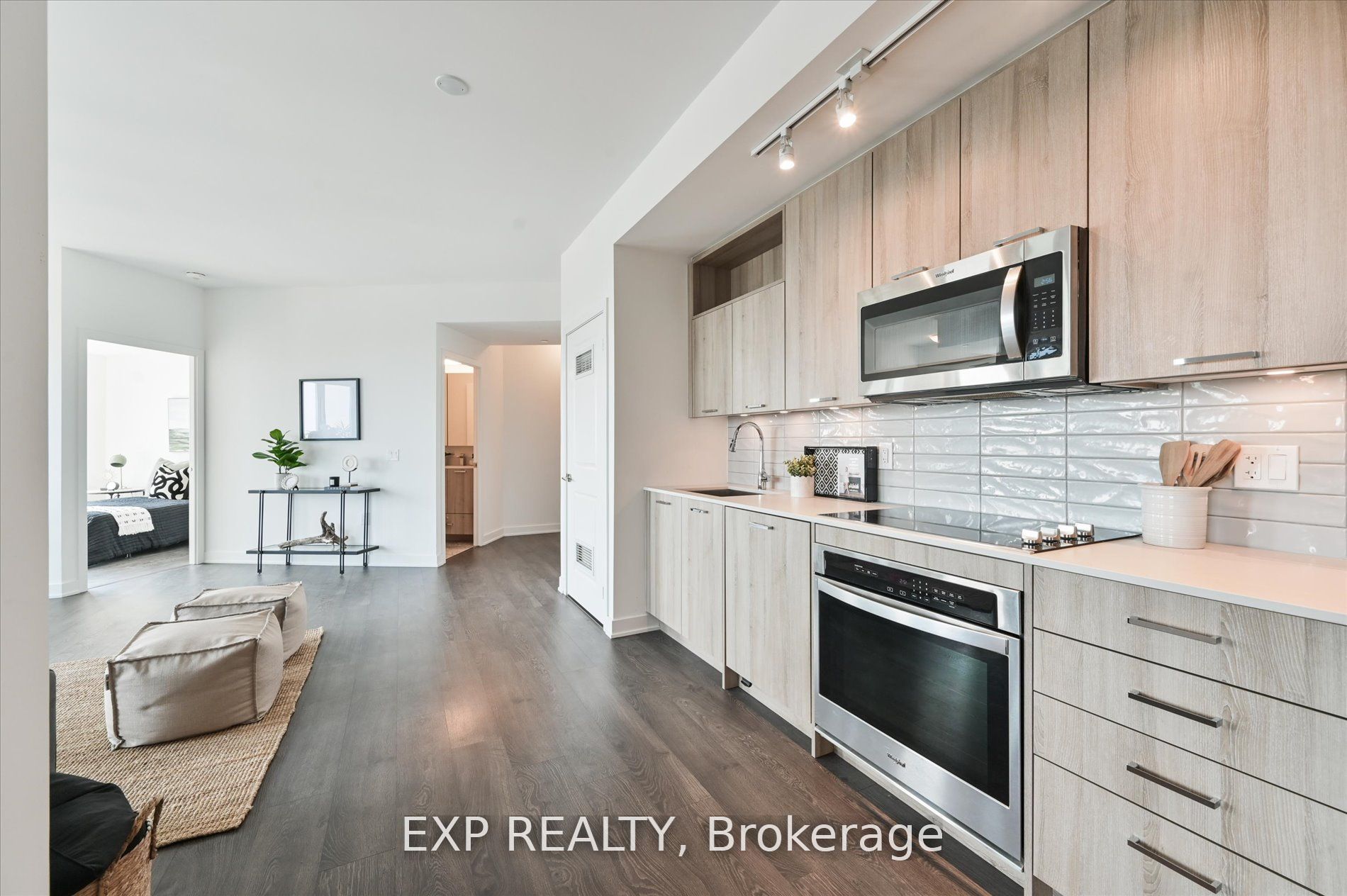 120 Eagle Rock Way, #806