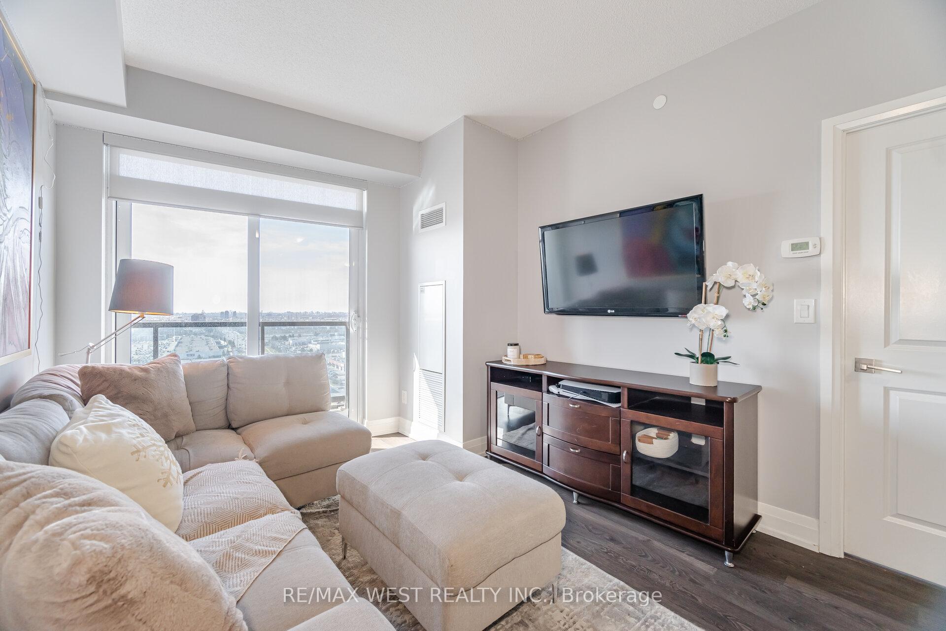 1 Bedroom Condo at 3700 Highway 7, Vaughan For sale