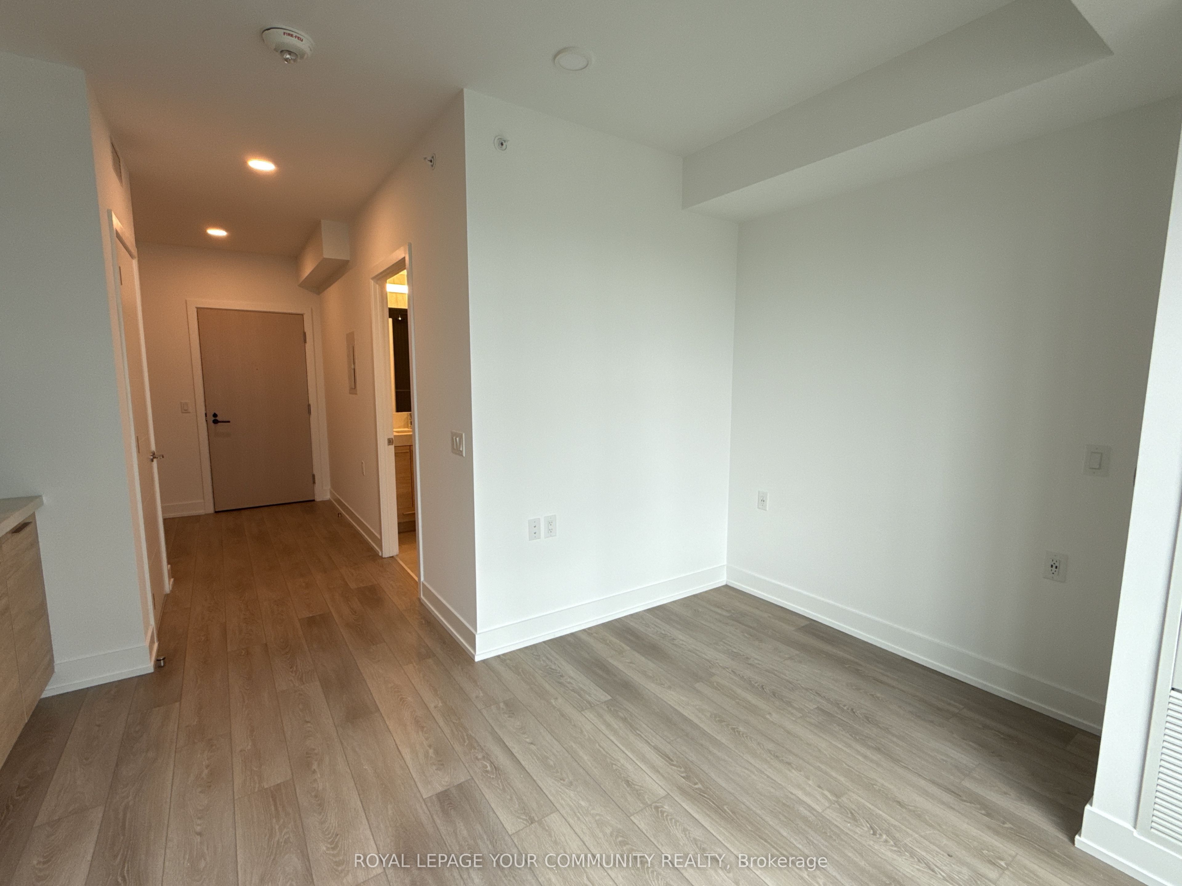 200 Redpath Avenue, #3306