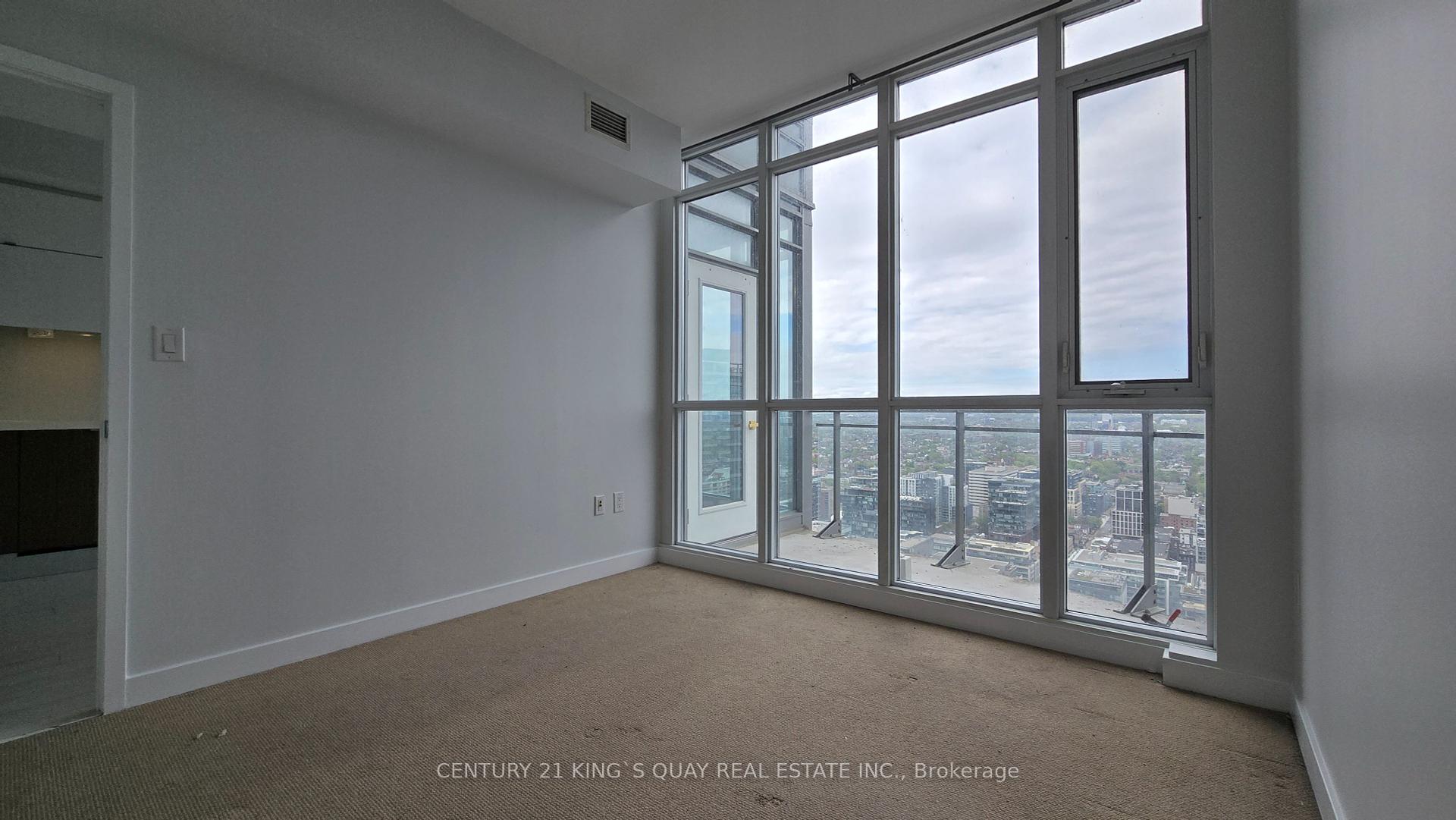 2 Bedrooms Condo at 21 Iceboat, Toronto For sale