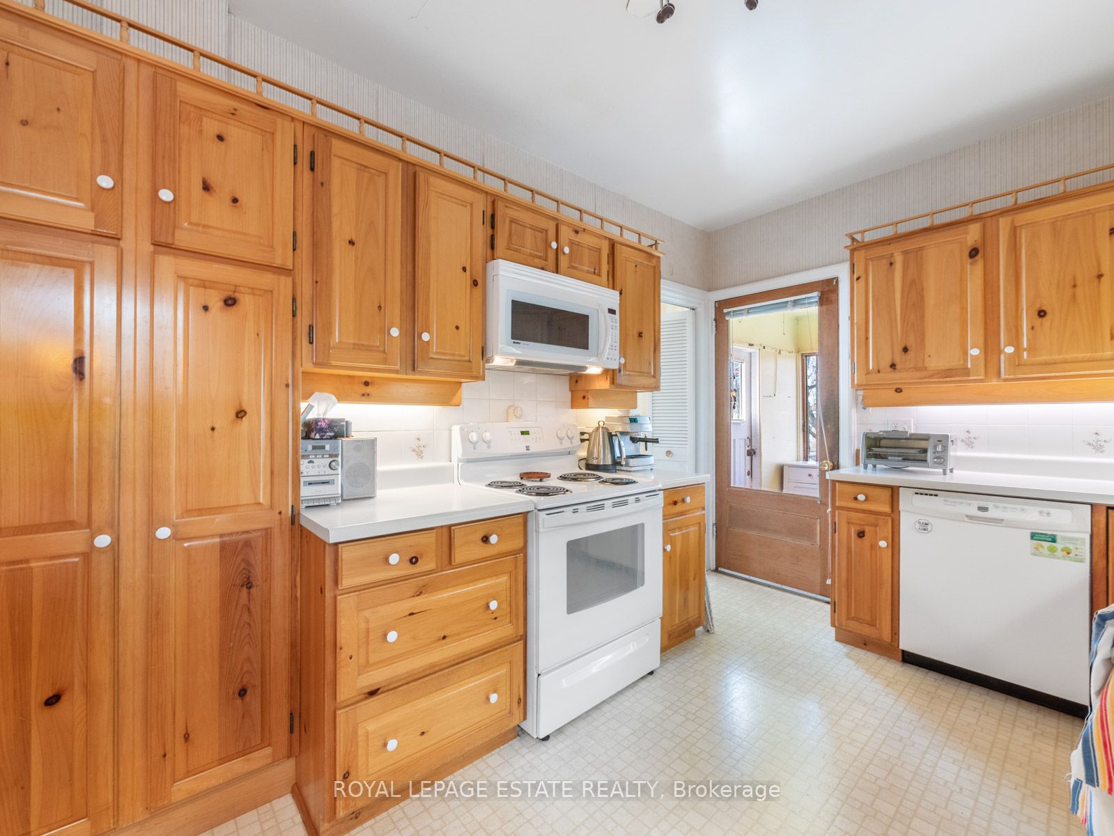 88 Spruce Hill Road, Toronto, ON M4E 3G4