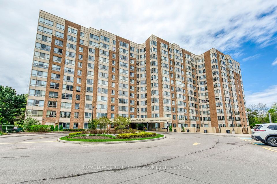 1485 Lakeshore