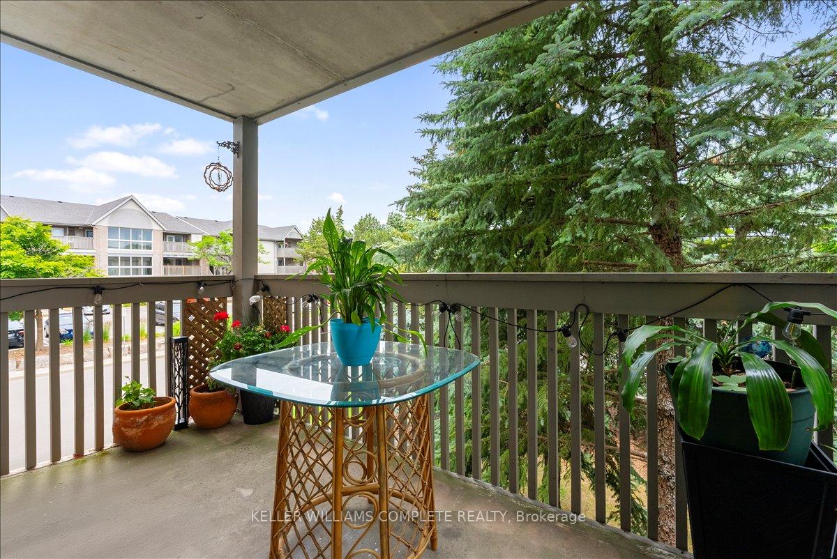 2 Bedrooms Condo at 2010 CLEAVER,  Burlington For sale