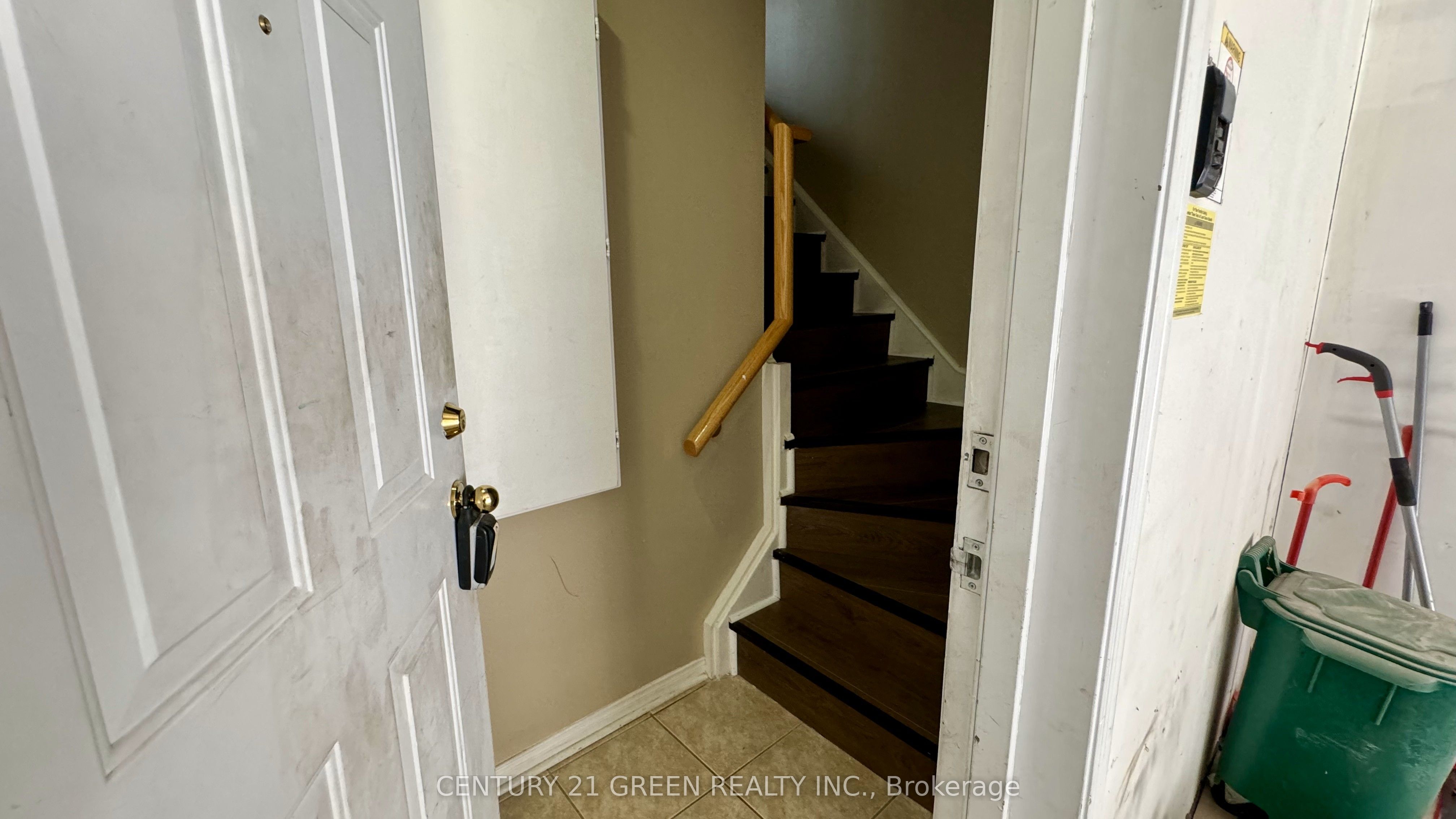 3056 Eglinton Avenue W, #61