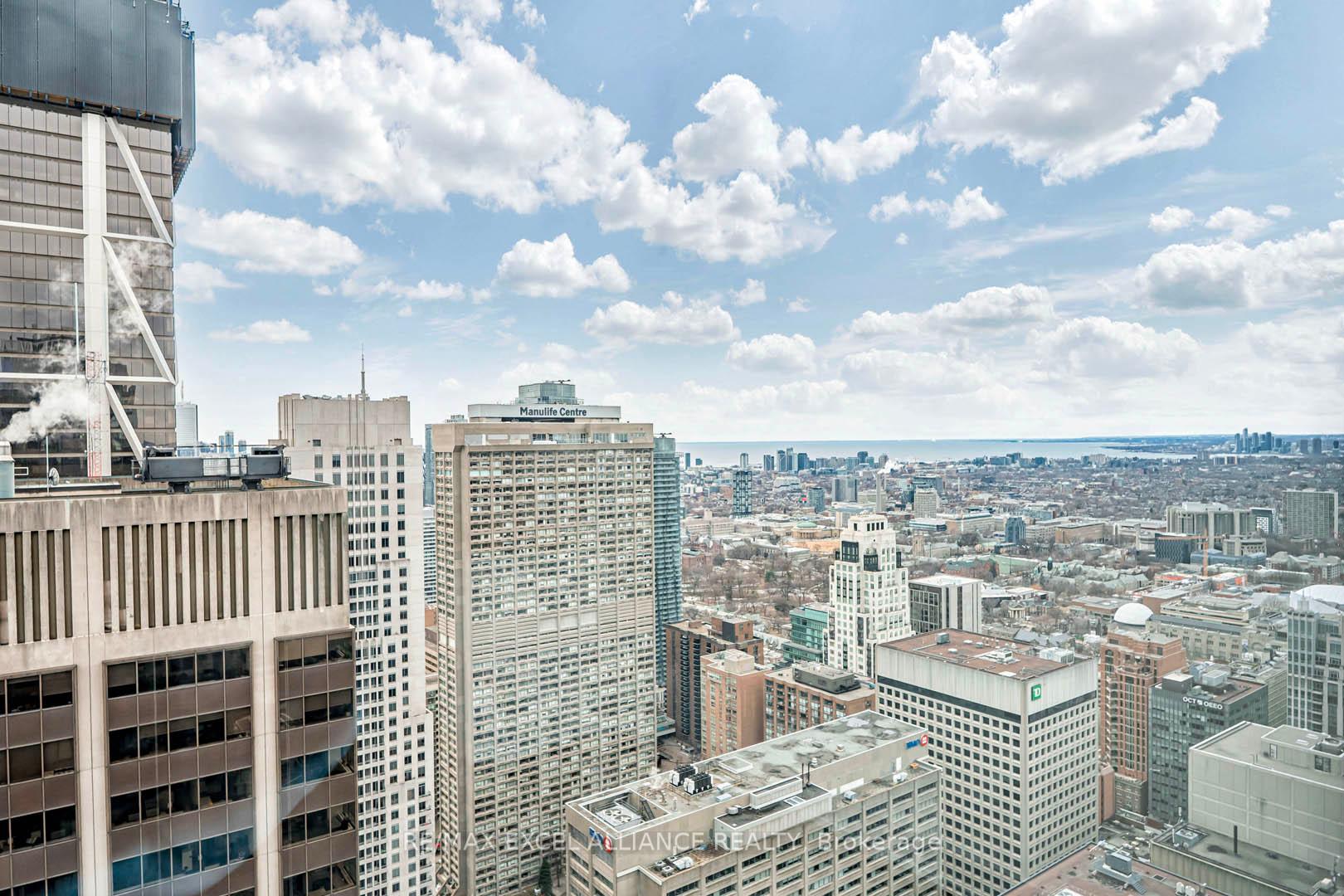 2 Bedrooms Condo at 8 Cumberland,  Toronto For sale