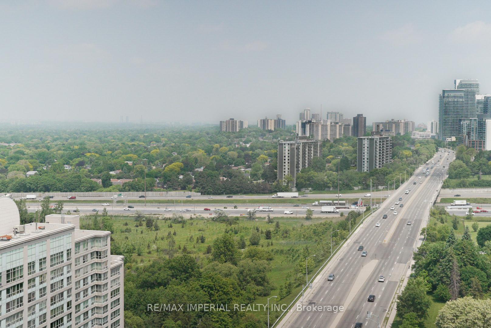 2 Bedrooms Condo at 18 Graydon Hall, Toronto For sale